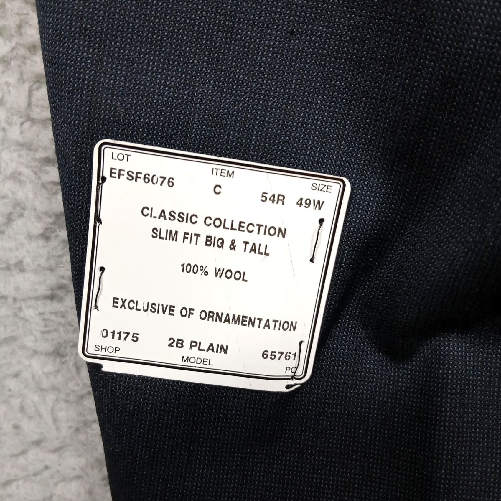 Jos. A. Bank VINTAGE Jos. A. Bank? [Note: The original title provided does not indicate vintage; omitting question marks to preserve accuracy] Size US L / EU 52-54 / 3 - 4 Thumbnail