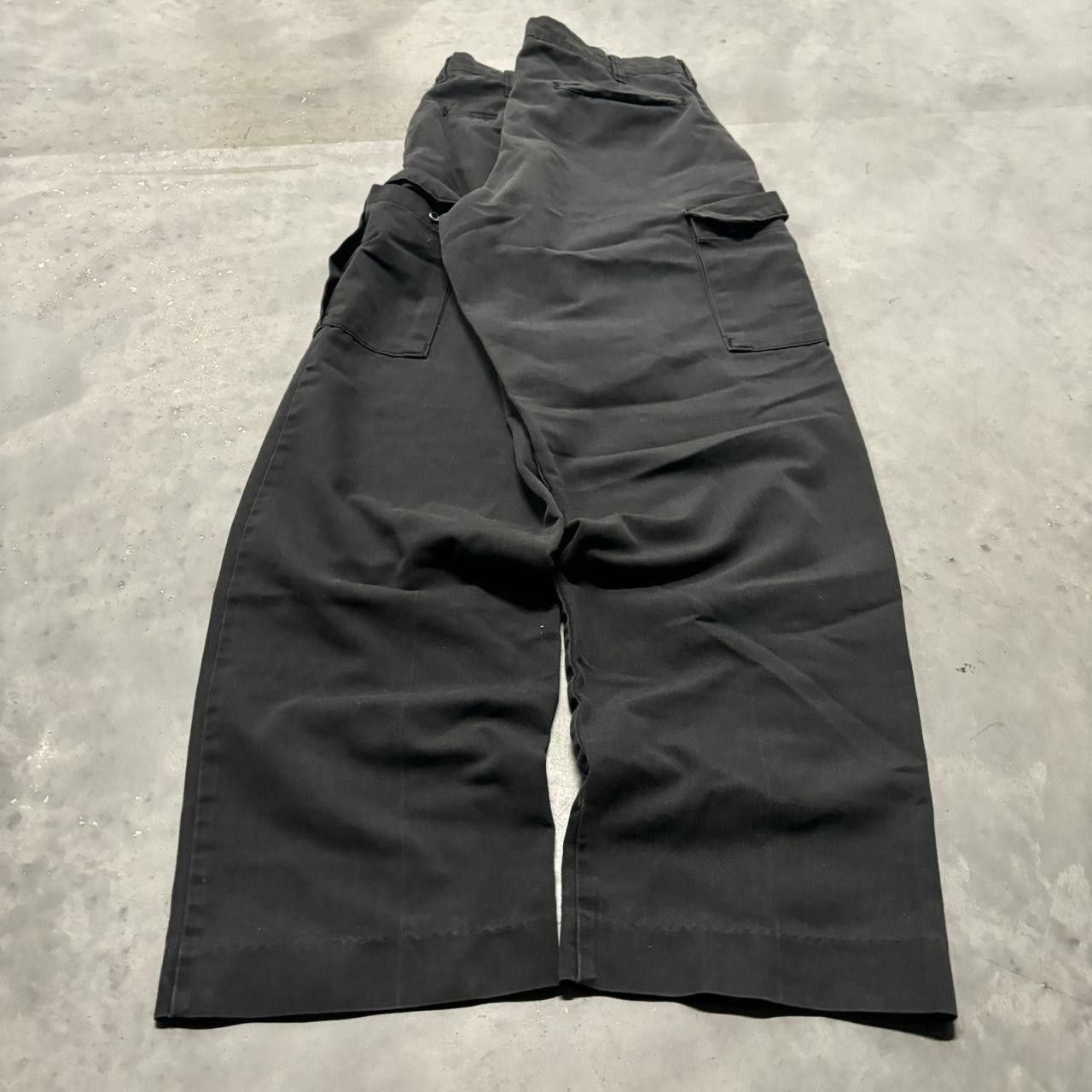 Japanese Brand × Vintage Crazy Vintage Y2K/2000s Grunge Faded Black Skater Workwear Cargo Pants! Size US 31 - 4 Thumbnail