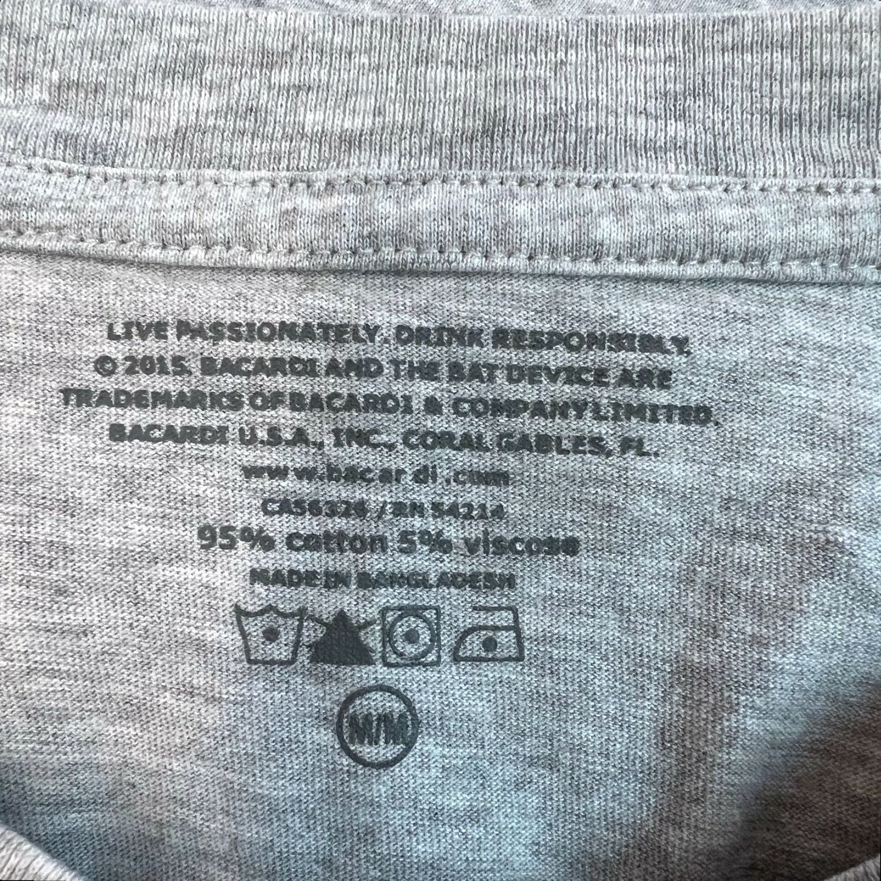 Vintage Bacardi Mens Short Sleeves Graphic T Shirt Cotton Blend Size Medium Gray Crew Neck Short Sleeve Mens Size US M / EU 48-50 / 2 - 4 Thumbnail