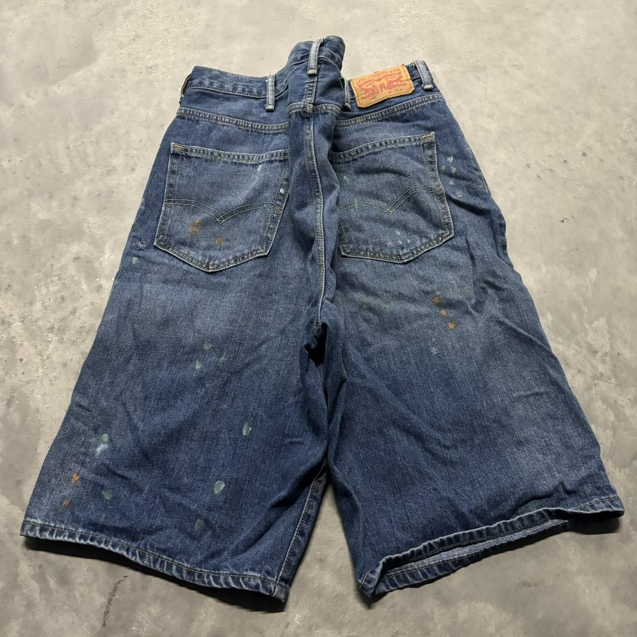 Levi's × Vintage Crazy Vintage Y2K/2000s Baggy Levis 569 Distressed Skater Jean Shorts Jorts! Size US 38 / EU 54 - 5 Thumbnail