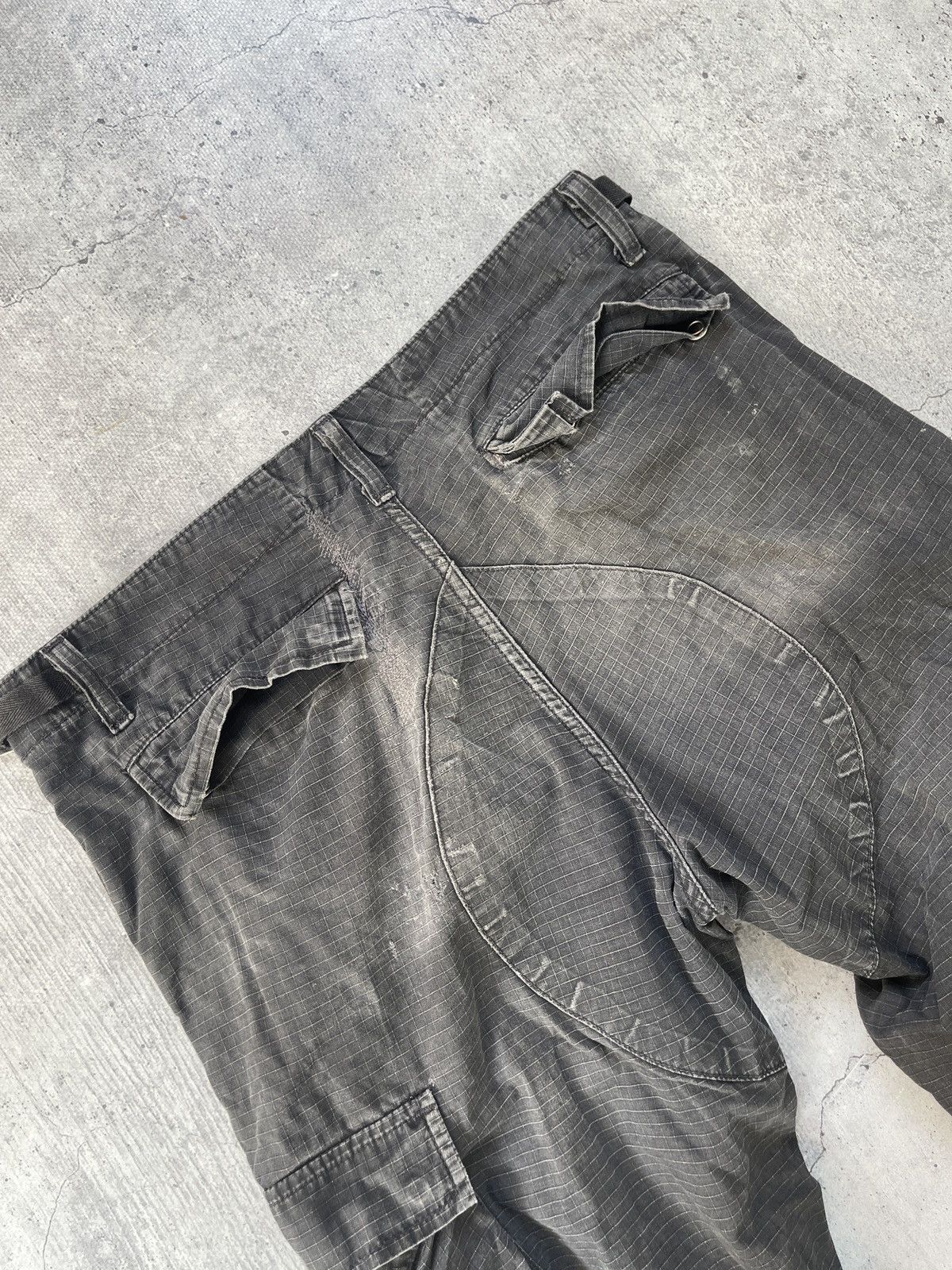 Carhartt × Vintage Vintage Cargo Carhartt Pants Wip Baggy Fit Y2K Opium Size US 31 - 12 Thumbnail