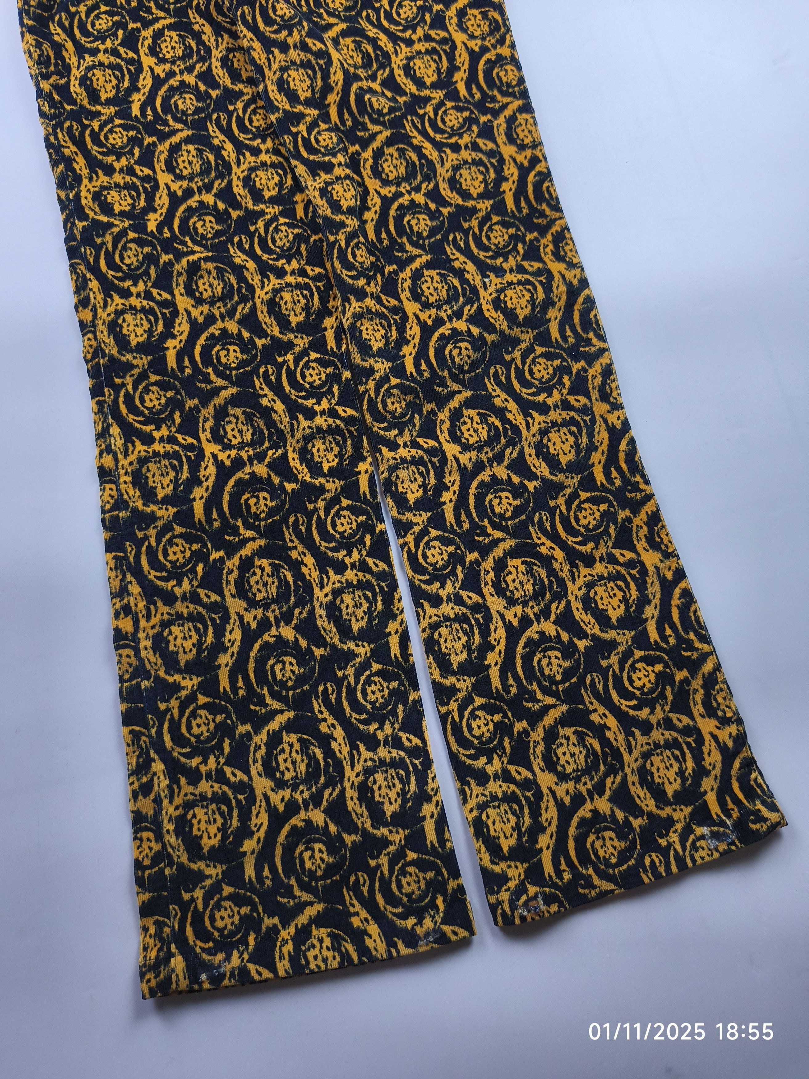 Versace Versace classic baroque pattern corduroy pants Size 28" / US 6 / IT 42 - 15 Thumbnail