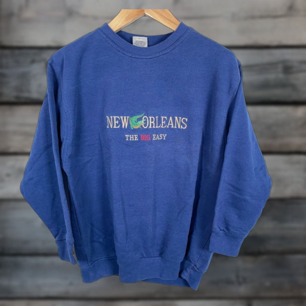 Vintage VINTAGE Big Easy Embroidered Sweatshirt Alligator 90s New Orleans 50/50 Cotton/Poly Adult Large Blue Mens Sweatshirt Size US L / EU 52-54 / 3 - 1 Thumbnail