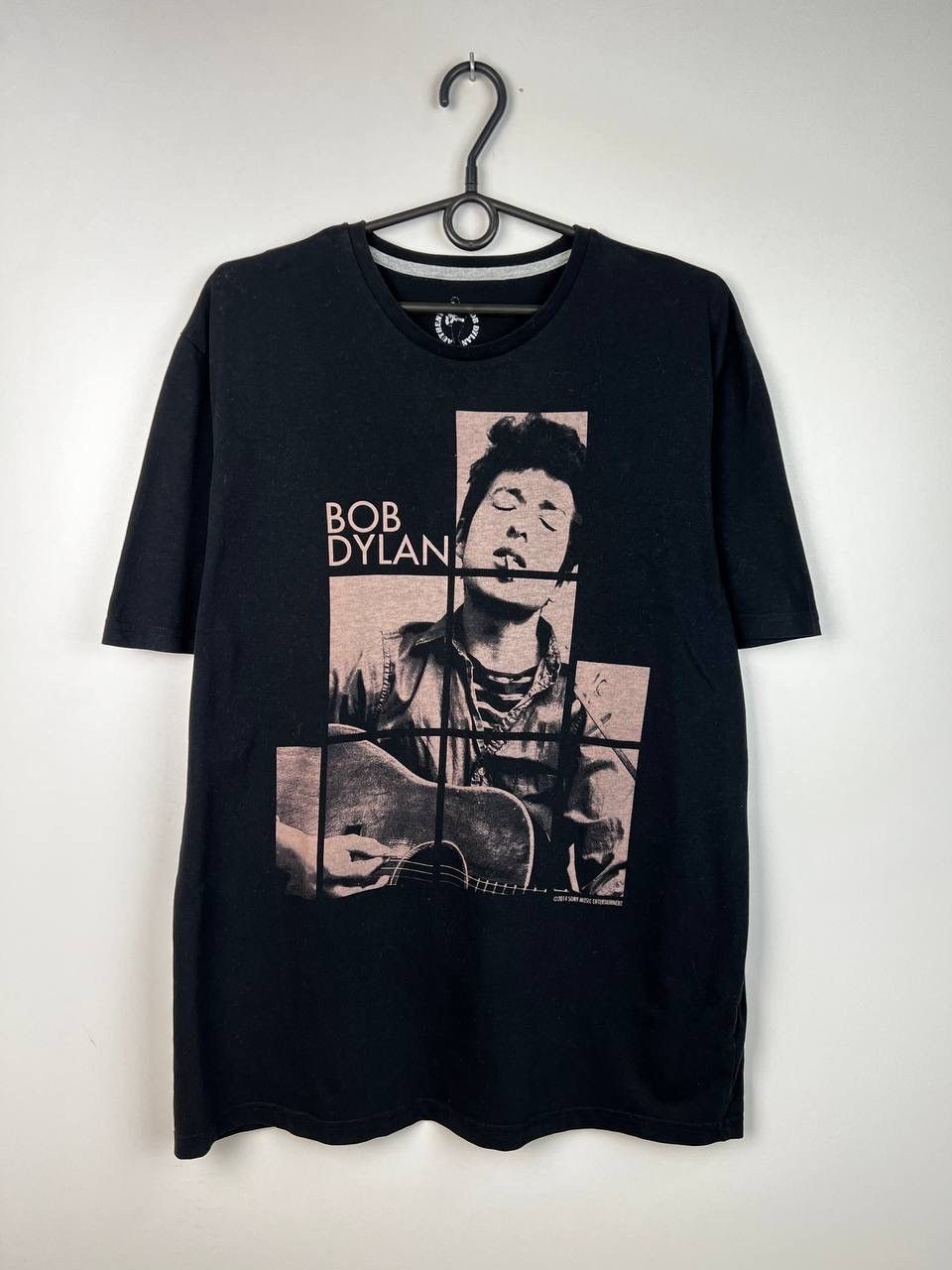 Vintage Bob Dylan Band t-shirts size XL Size US XL / EU 56 / 4 - 1 Thumbnail