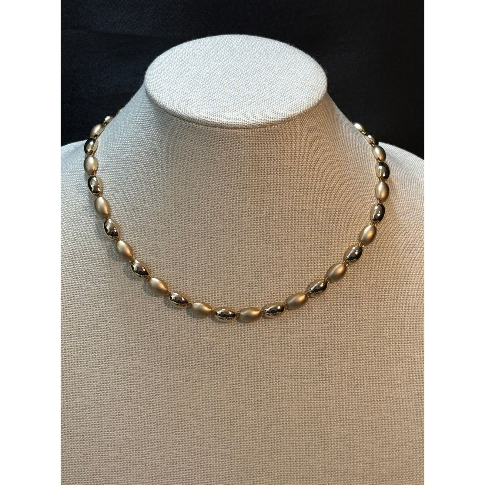 Other Vintage Gold Tone Alternating Bead Necklace 18" Size ONE SIZE - 1 Thumbnail
