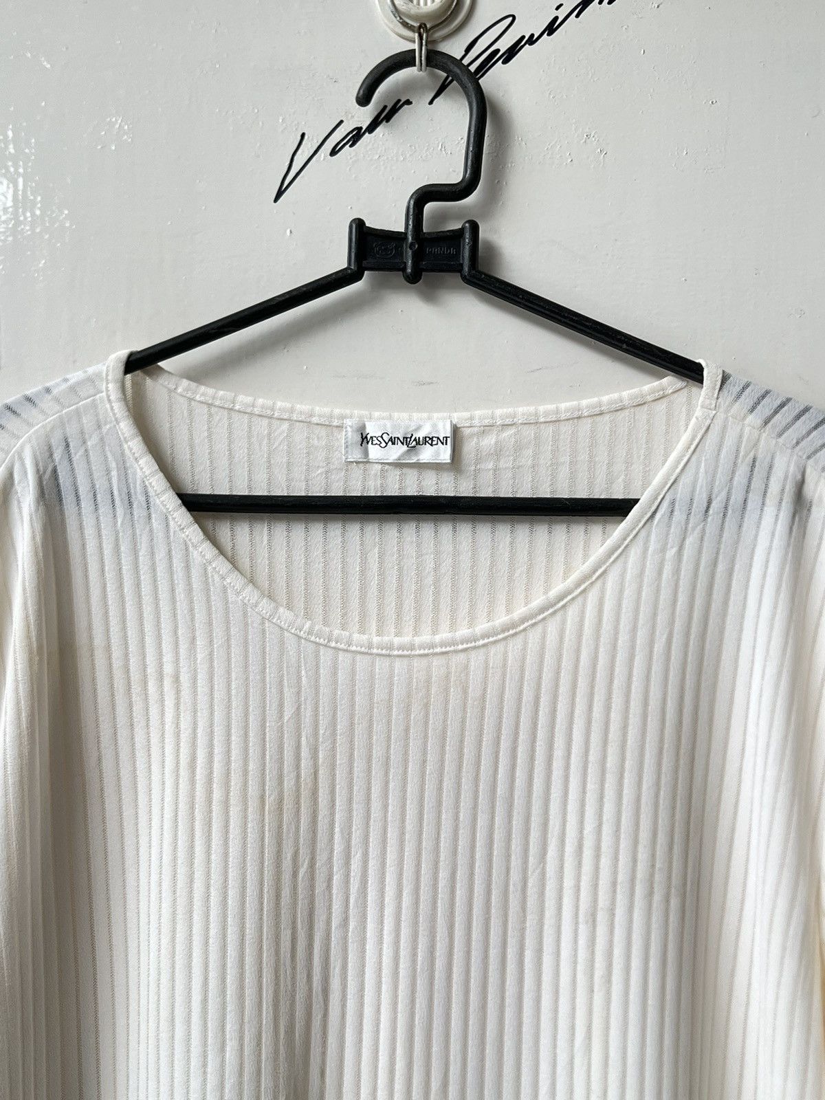 Yves Saint Laurent Yves Saint Laurent White Pleats T-shirt Size US S / EU 44-46 / 1 - 5 Thumbnail