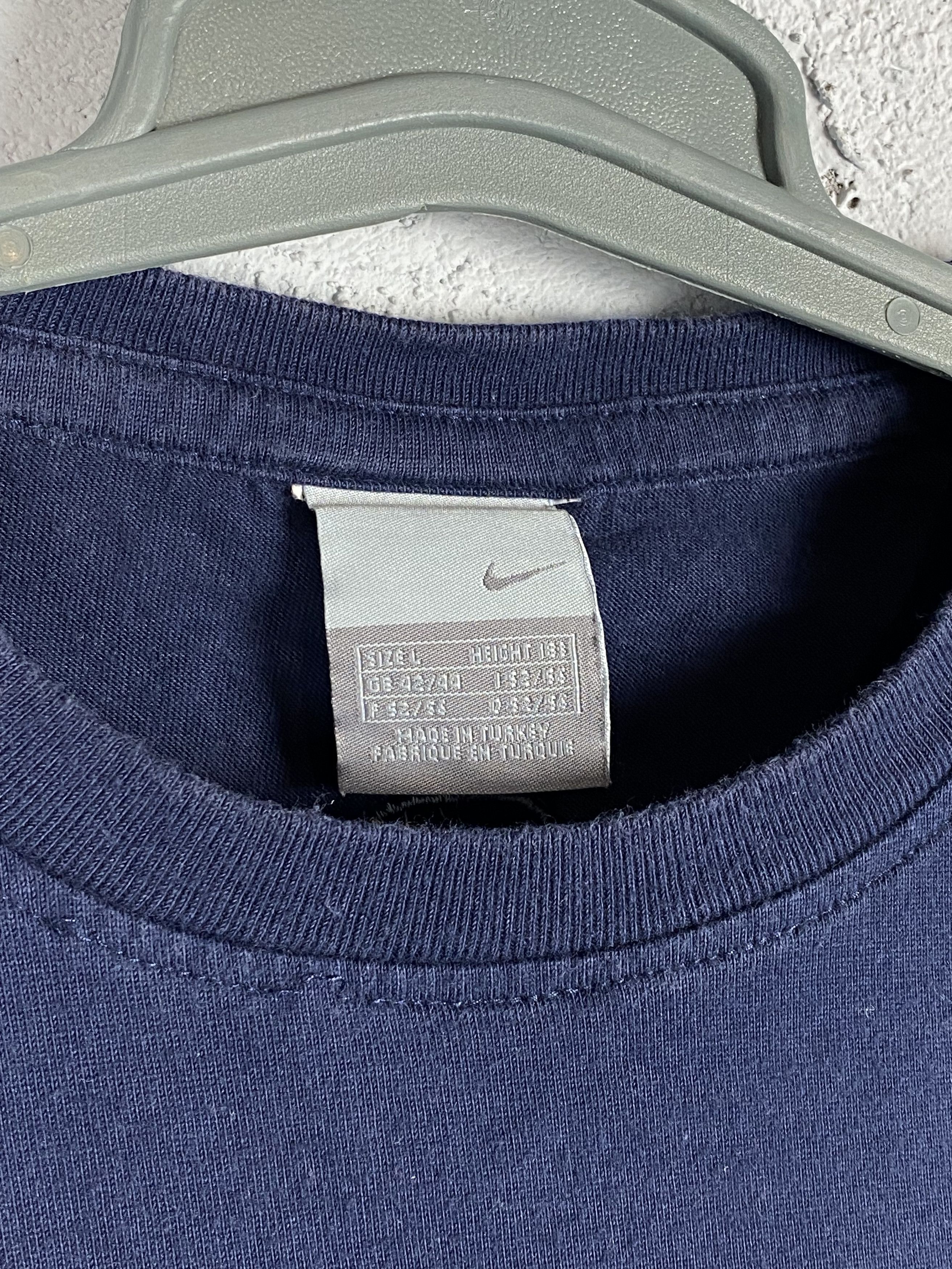 Nike × Vintage Y2K Vintage Nike Center Big Logo T Shirt Tank Top Size US L / EU 52-54 / 3 - 4 Thumbnail