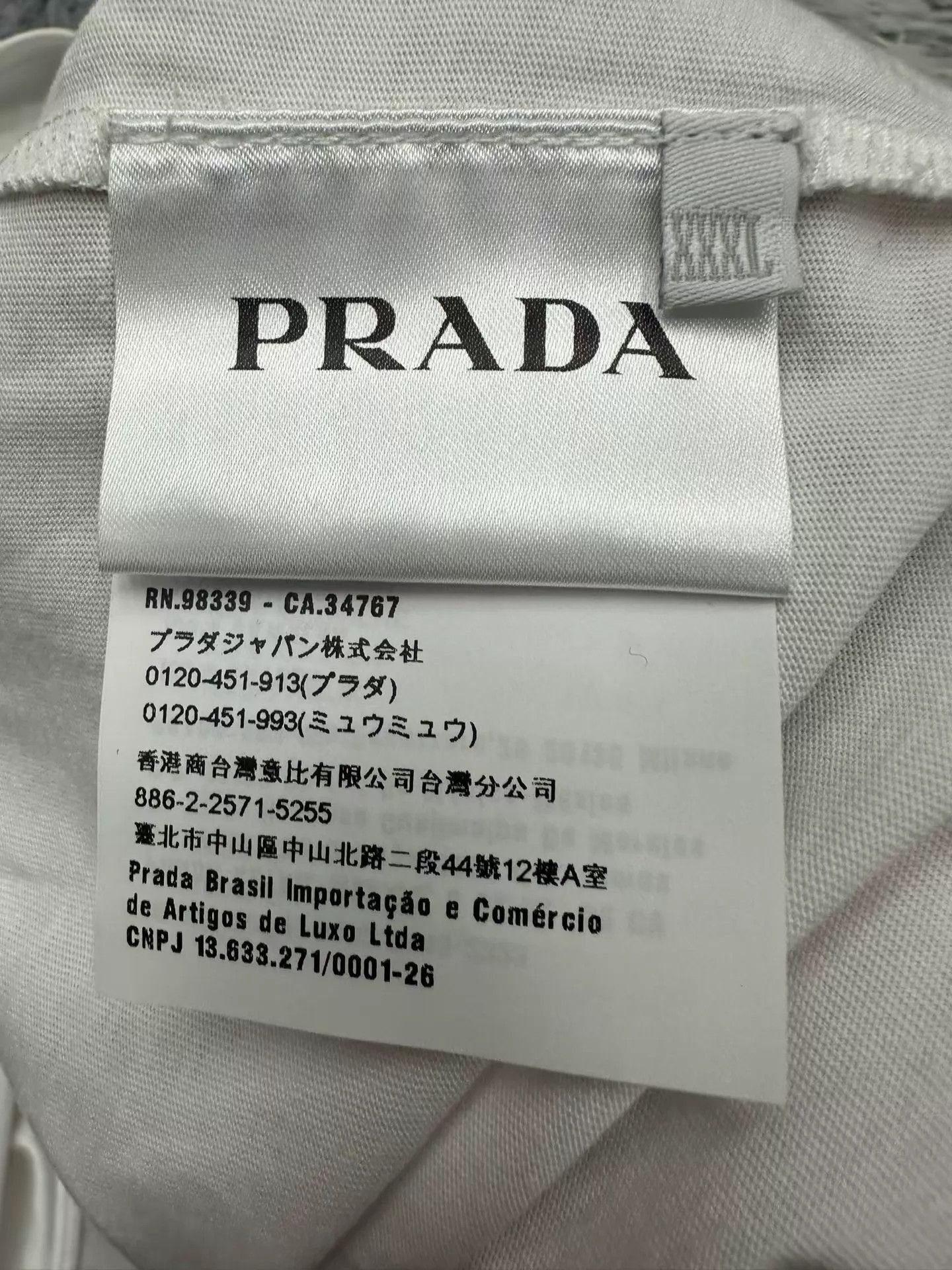 Prada Prada Embossed Logo Short Sleeve XXXL Size 3XL / US 20-22 - 3 Thumbnail