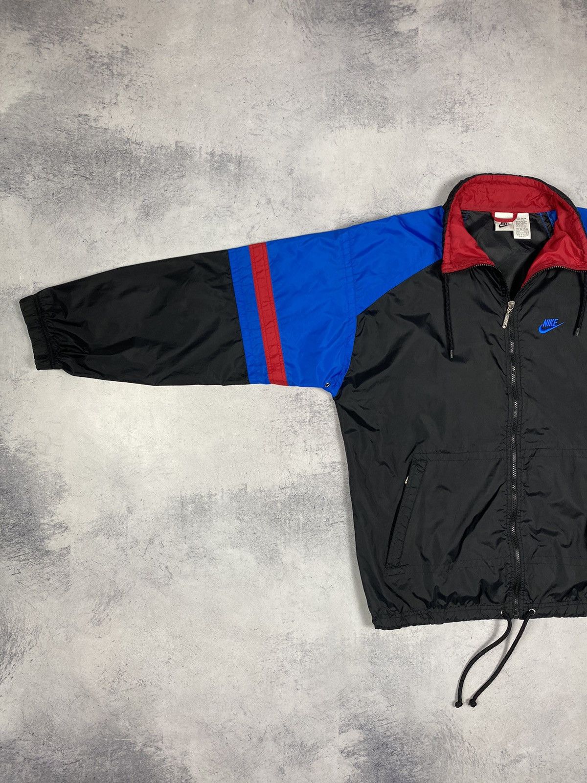 Nike Vintage 90s Nike Windrunner Activewear Light Track Jacket Size US L / EU 52-54 / 3 - 9 Thumbnail