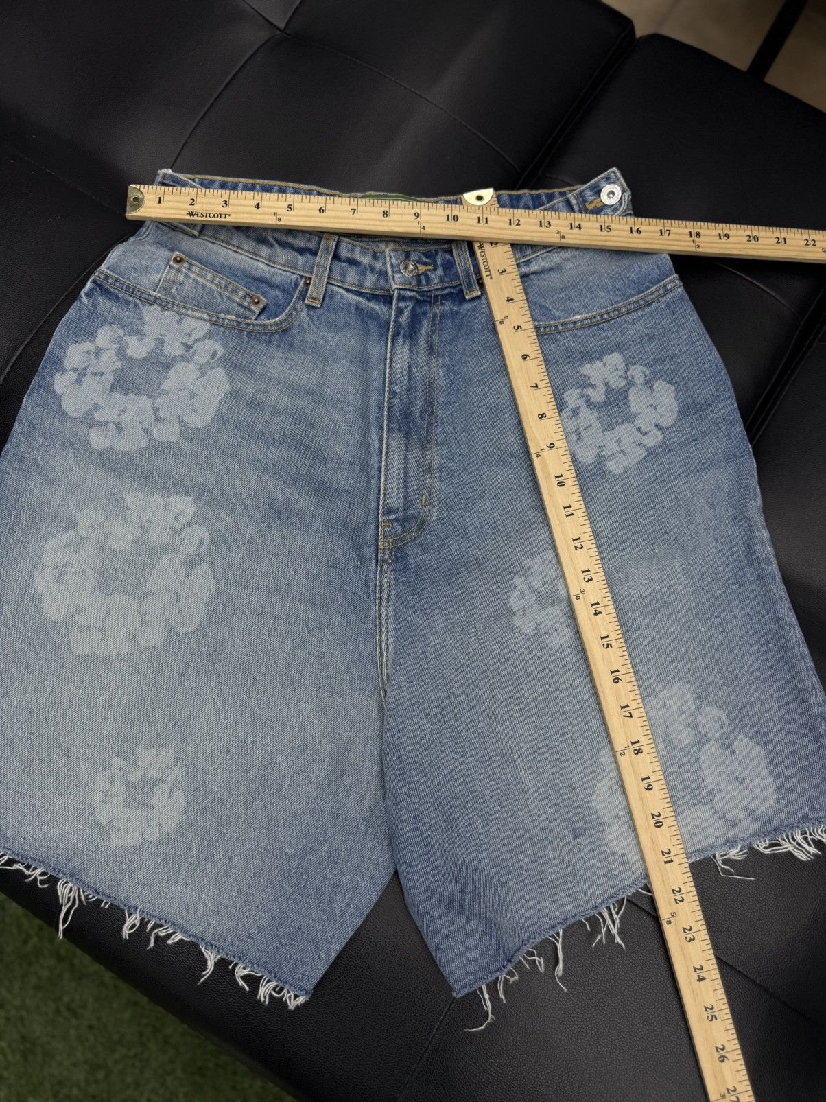 DENIM TEARS Denim Tears Cotton Wreath 2025 Shorts Size M Blue (NEW) Size US 32 / EU 48 - 5 Thumbnail