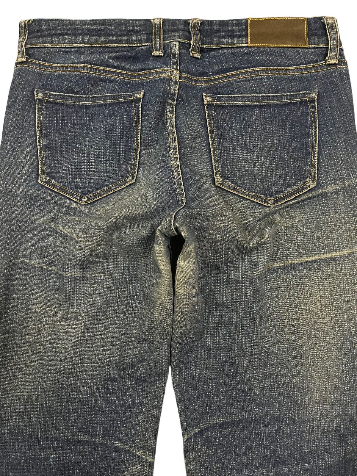 Uniqlo Vintage Japanese Uniqlo Blue Wash Style Flare Jeans Size US 29 - 4 Thumbnail