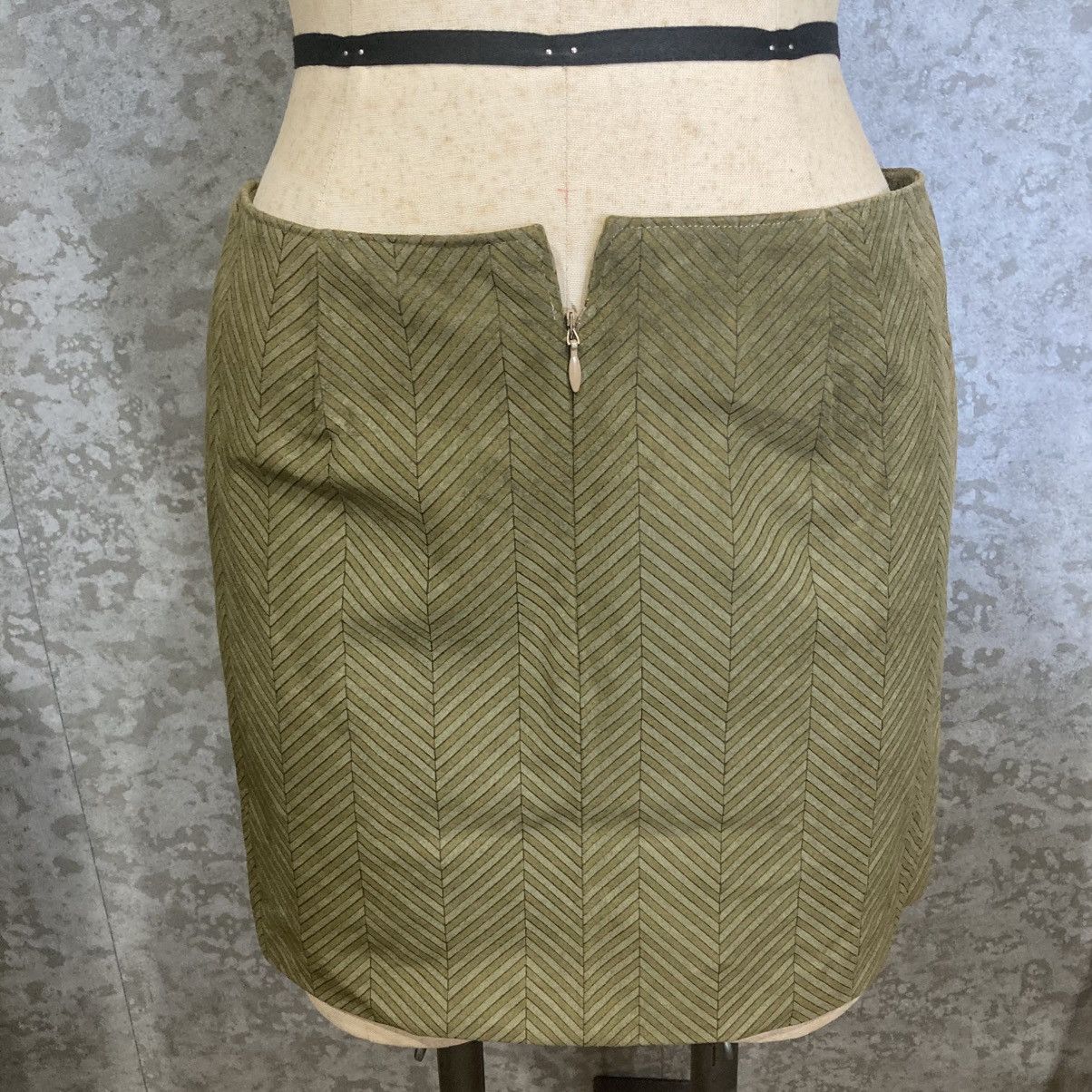 Japanese Brand 2000s Runway Pig Suede Mini Skirt Y2K Archive Leather Size 26" / US 2 / IT 38 - 3 Thumbnail