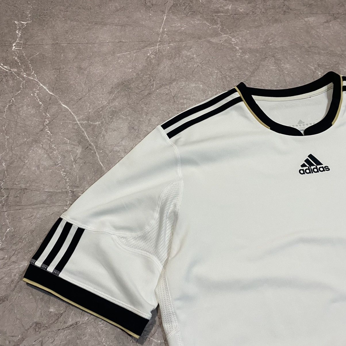 Vintage VINTAGE ADIDAS GERMANY TEE SOCCER JERSEY Size US XL / EU 56 / 4 - 2 Thumbnail
