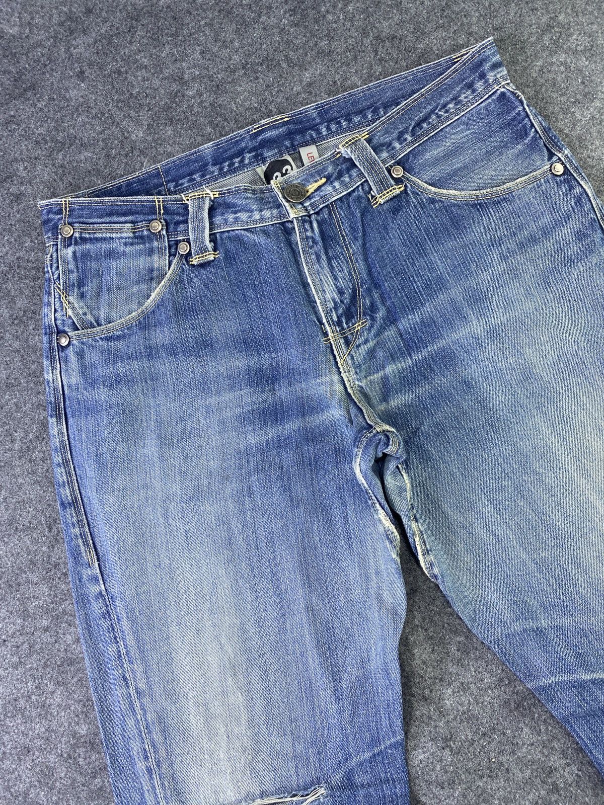 Levi's Vintage Levi's Engineered Jeans Distress Blue Wash - J916 Size US 33 - 12 Thumbnail