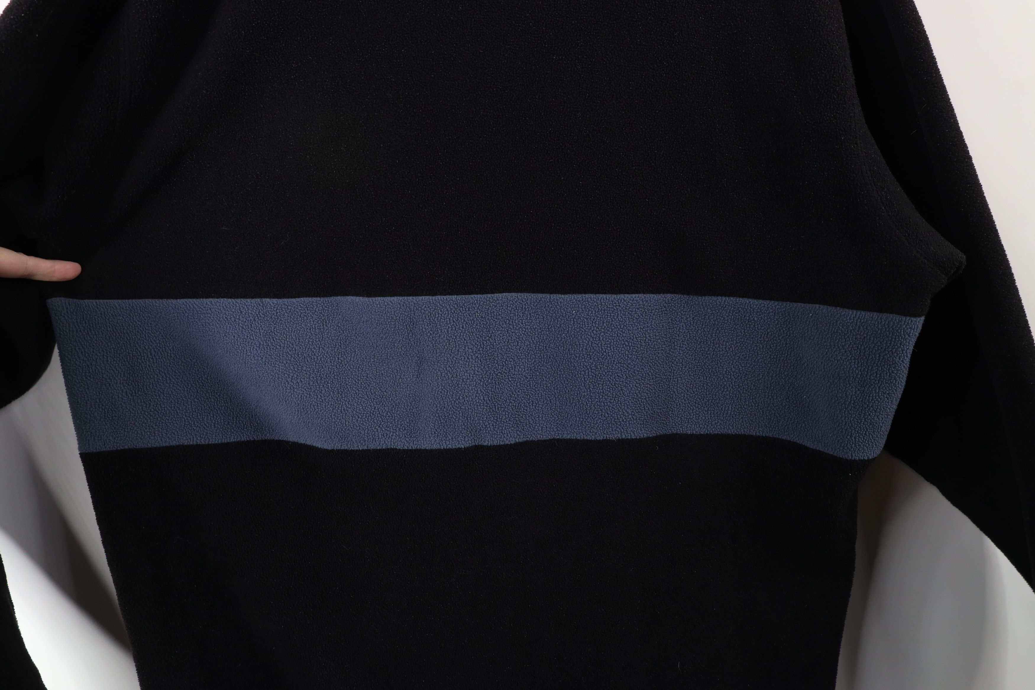 Vintage × Woolrich Woolen Mills Vintage 90s Woolrich Block Fleece Crewneck Sweatshirt Black Size US XXL / EU 58 / 5 - 5 Thumbnail