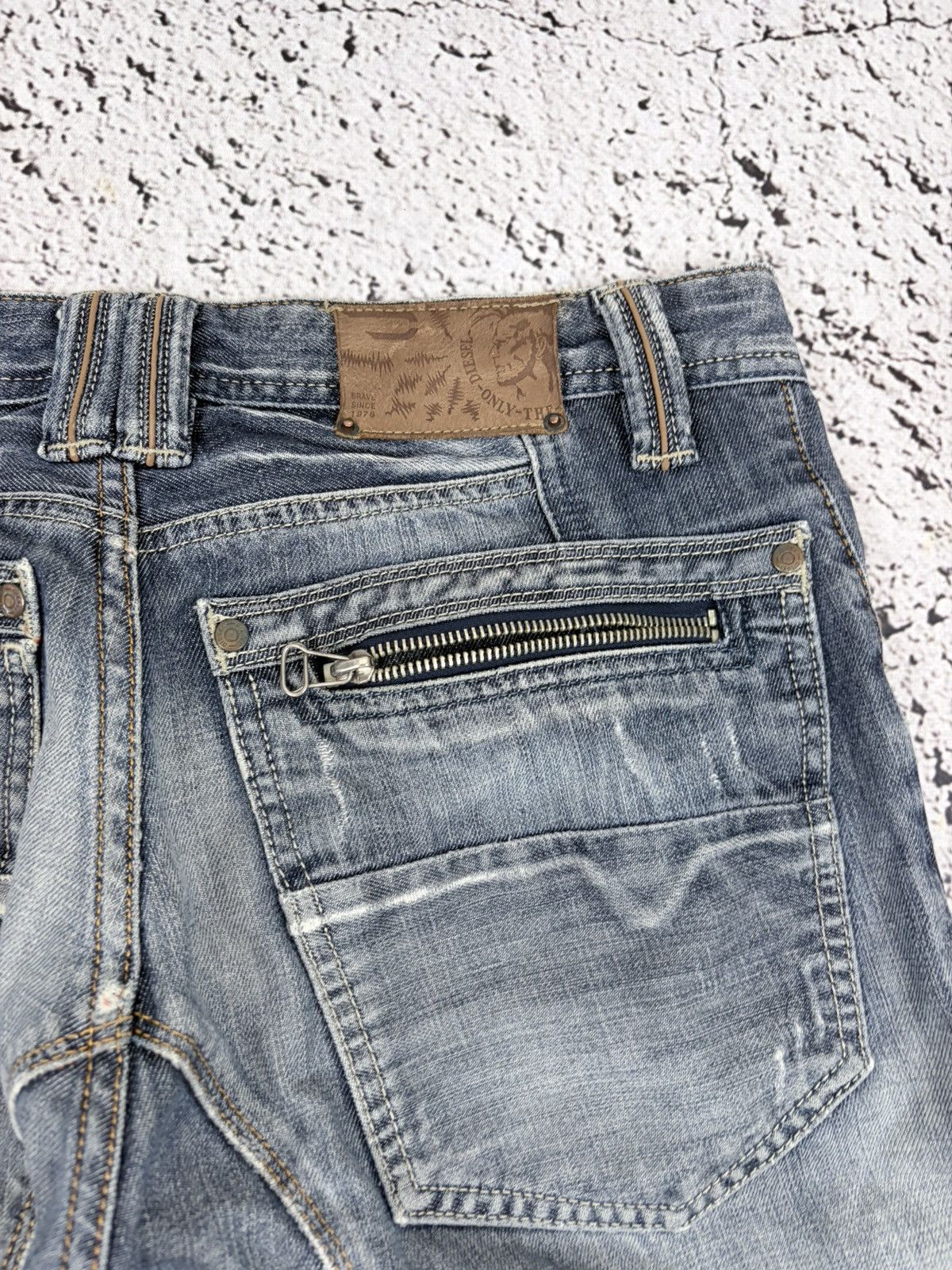 Diesel ⁠Vintage Diesel Distressed Jeans Y2K Archive Denim Size US 30 / EU 46 - 15 Thumbnail