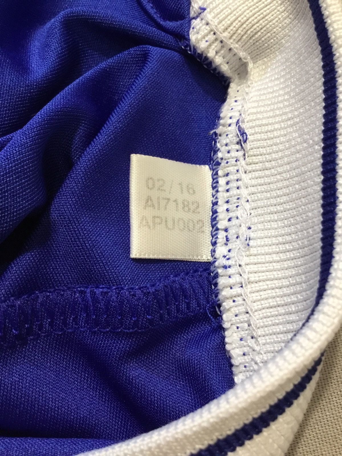 Adidas CHELSEA ENGLAND 2016/2017 HOME FOOTBALL SHIRT JERSEY SIZE S Size US S / EU 44-46 / 1 - 8 Thumbnail