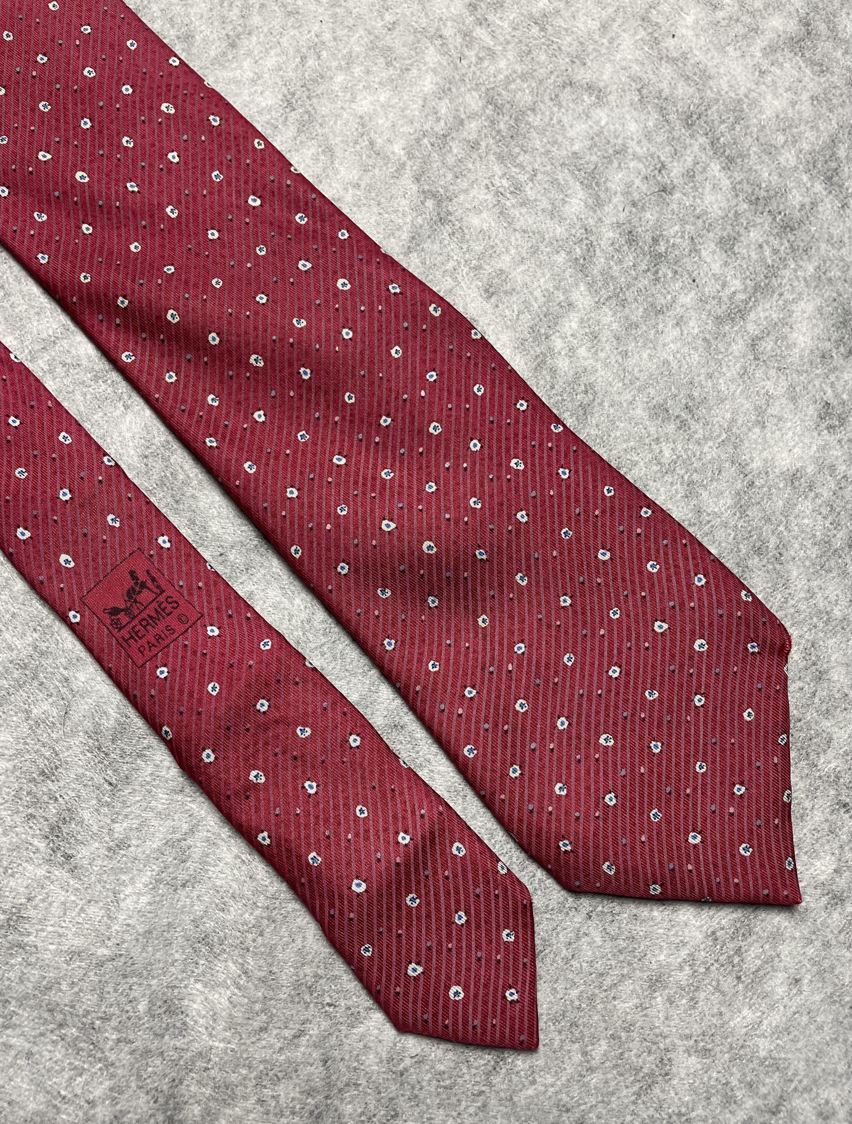 Hermes HERMES Paris 7945 MA Red Strip Print Silk Tie Size ONE SIZE - 2 Thumbnail