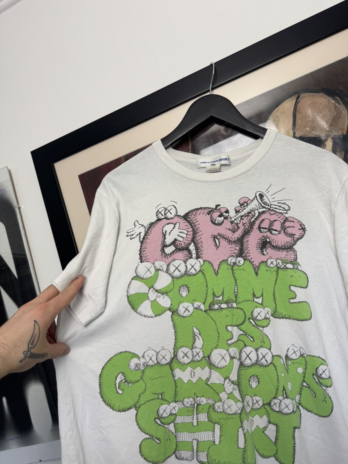 Comme des Garcons Comme des Garçons CDG Shirt x Kaws Tee Cartoon Print Rare Size US XL / EU 56 / 4 - 2 Thumbnail
