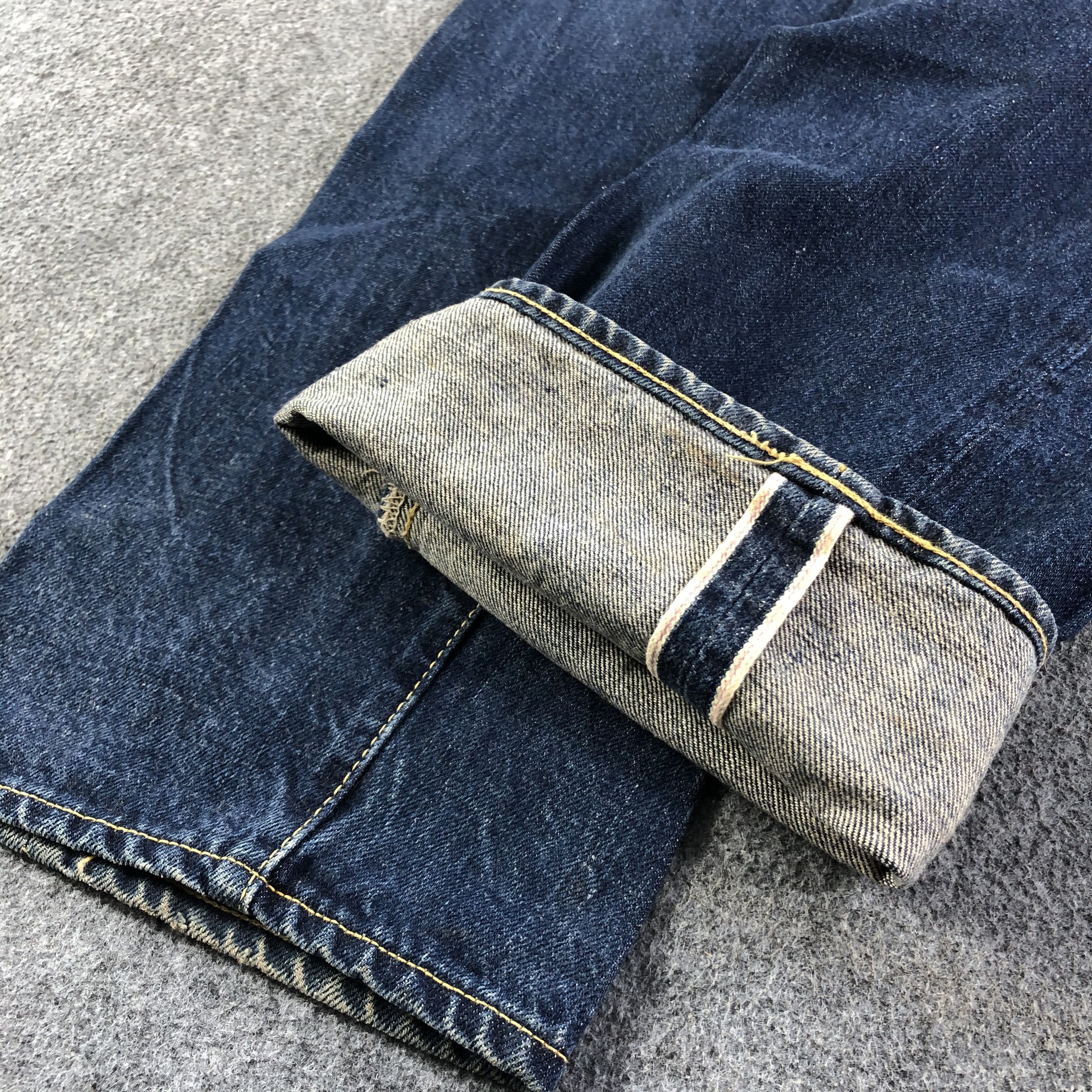 Chevignon Chevignon Redline Jeans Dark Wash Denim -J2764 Size US 31 - 6 Thumbnail