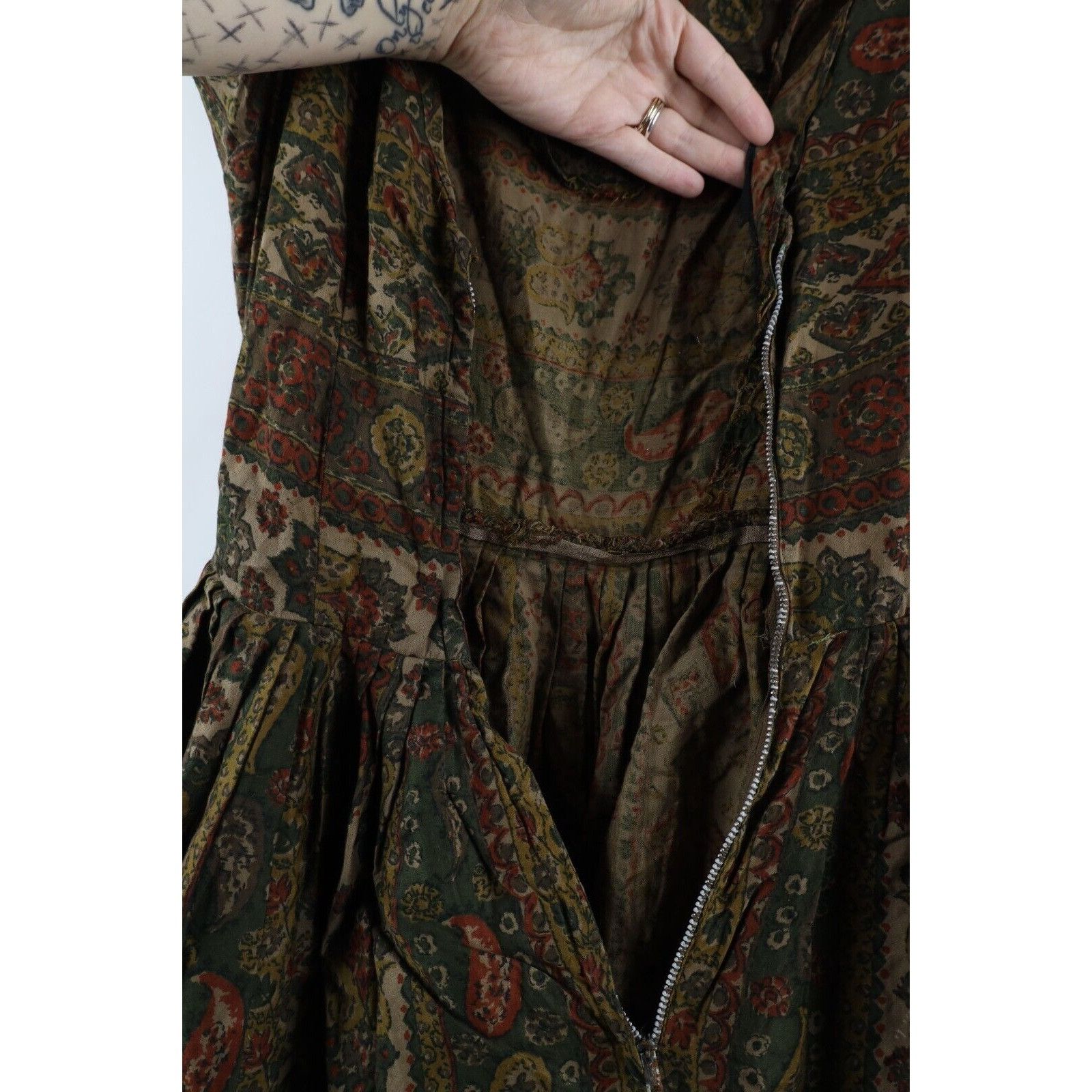 Vintage Vintage 50s 60s Mid Century Modern MCM Flower Tapestry Dress Size M / US 6-8 / IT 42-44 - 5 Thumbnail