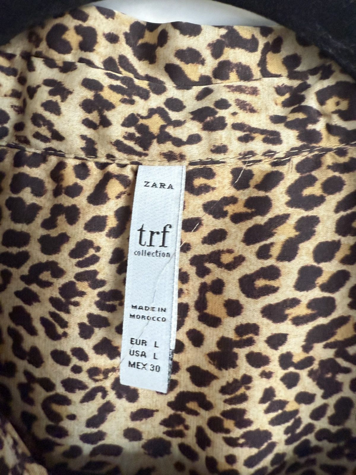 Zara Zara leopard print satin button down shirt / blouse / tunic Size L / US 10 / IT 46 - 3 Thumbnail