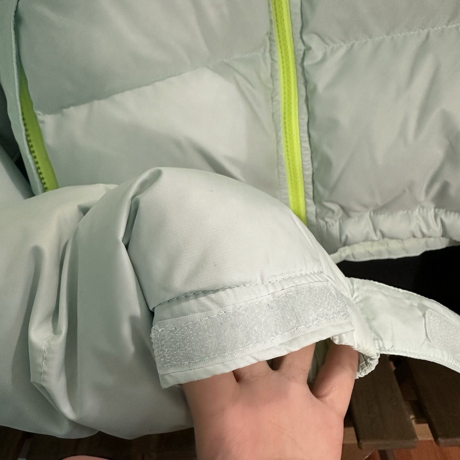 The North Face NEW The North Face Nuptse Short Crop 700Down Jacket Coat Size L / US 10 / IT 46 - 8 Thumbnail
