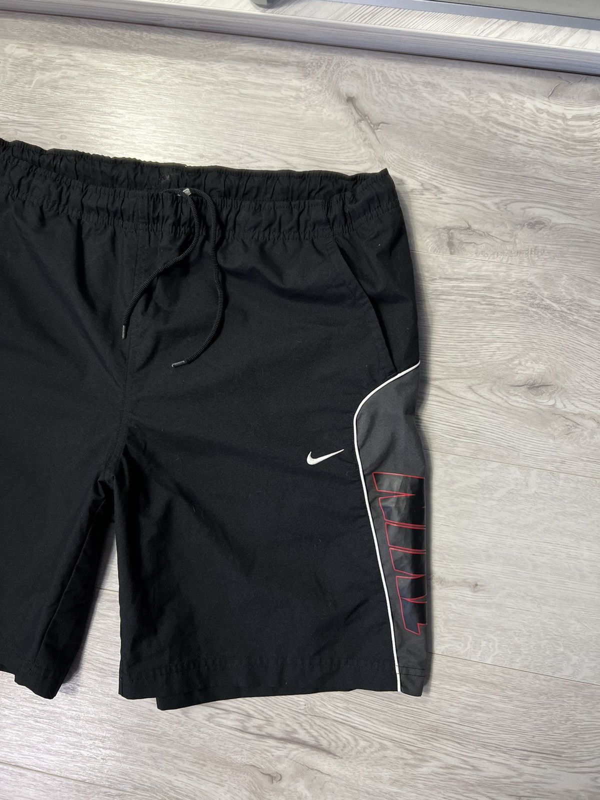 Nike Vintage Nike Big Logo Nylon Shorts / Embroidered Swoosh Logo Size US 34 / EU 50 - 4 Thumbnail