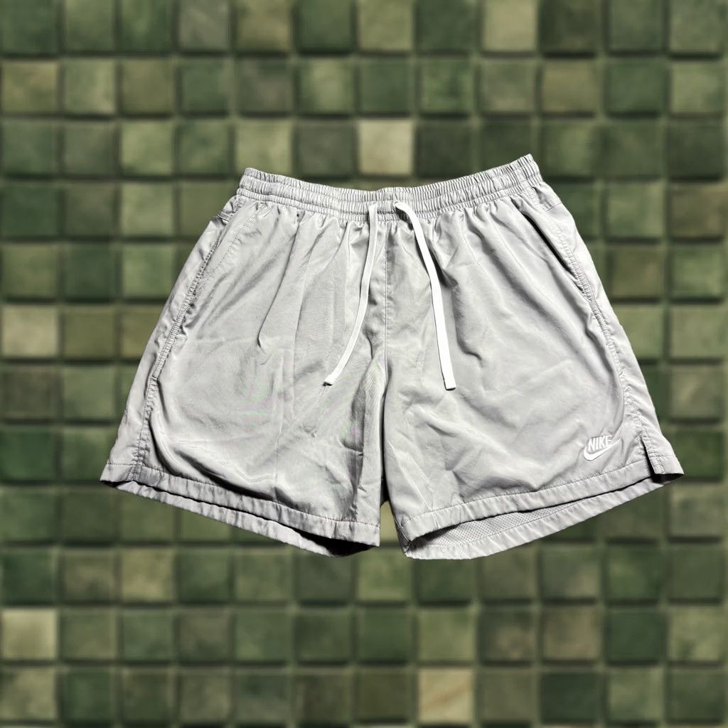 Nike Nike Sportswear Woven Flow Shorts Mens XL Platinum AR2382 Size US 36 / EU 52 - 1 Thumbnail