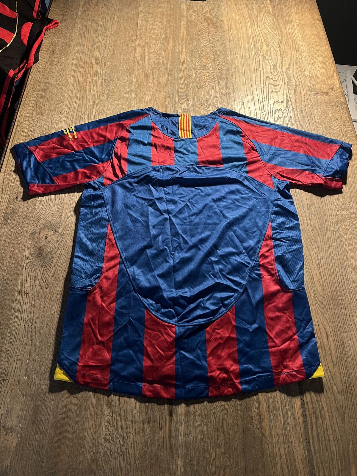 Nike Barca Retro Jersey Size US S / EU 44-46 / 1 - 2 Thumbnail