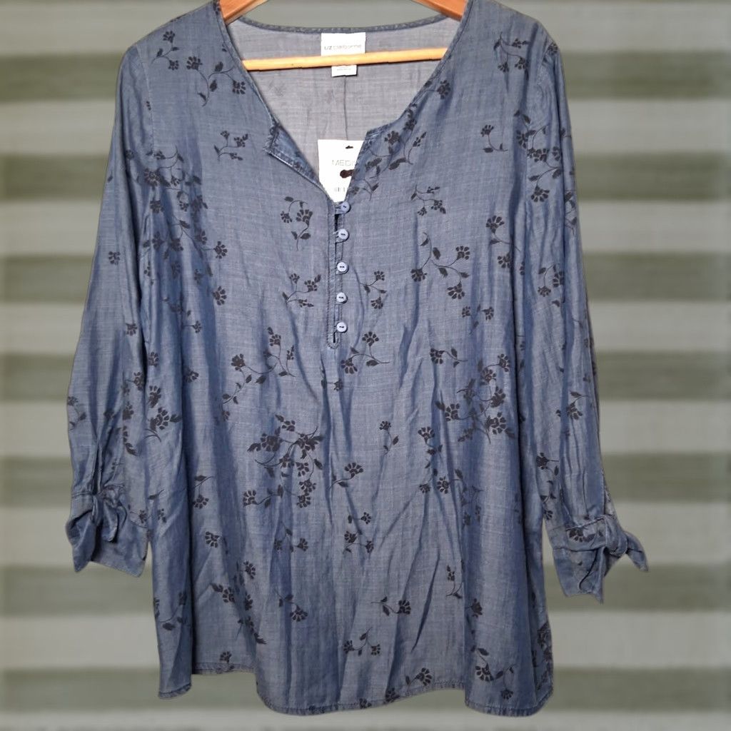 Liz Claiborne Liz Claiborne Blouse Medium Blue Floral Lyocell 3/4 Sleeve Button Bow Cuff NEW Size M / US 6-8 / IT 42-44 - 1 Thumbnail