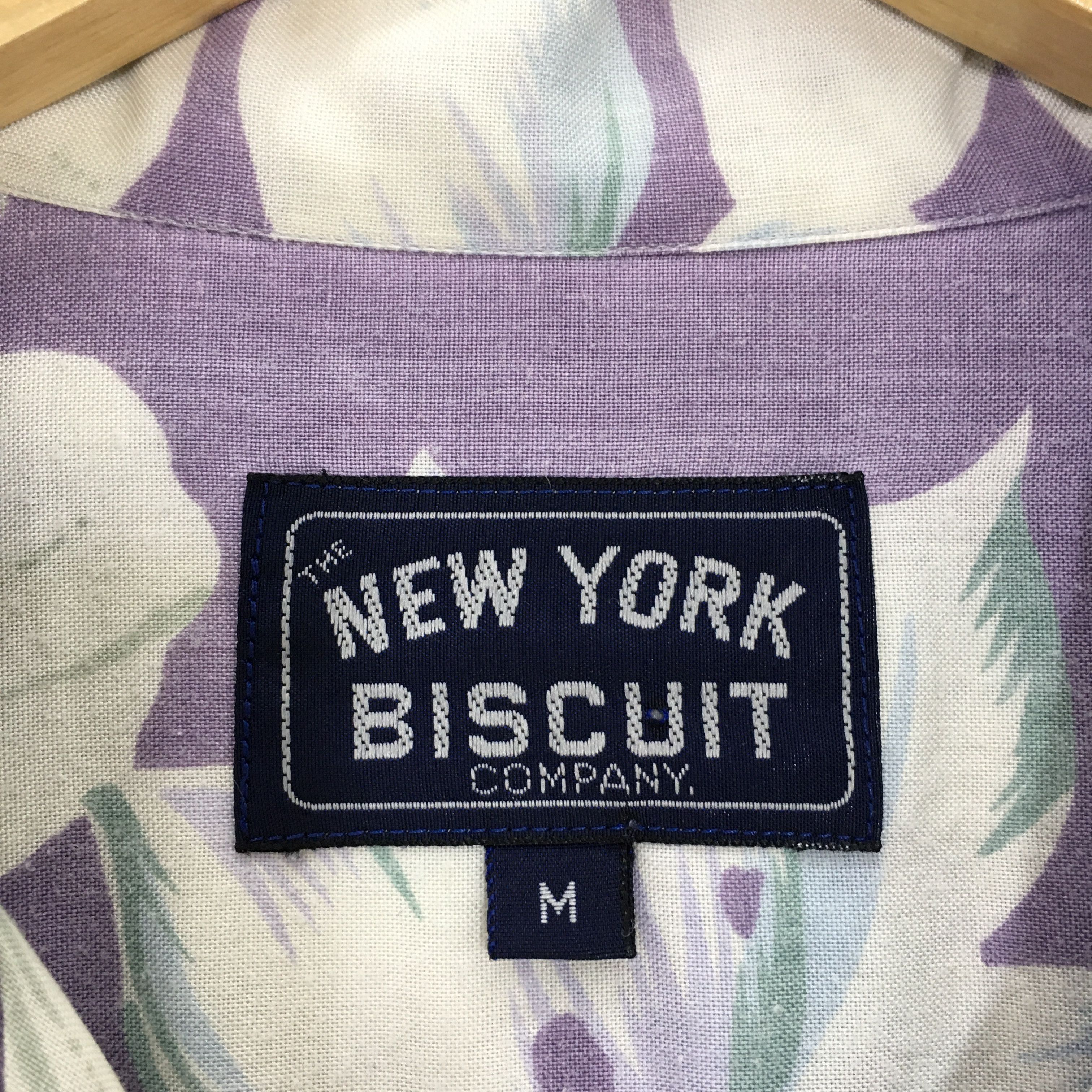 Vintage Vintage New York Biscuit Hawaiian Floral Rayon Shirt Medium Size US M / EU 48-50 / 2 - 5 Thumbnail