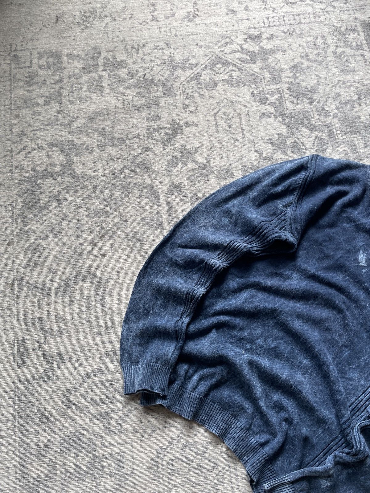 Vintage Vintage Armani Sweater Avant Garde Washed Y2K Slim Japanese Size US M / EU 48-50 / 2 - 3 Thumbnail