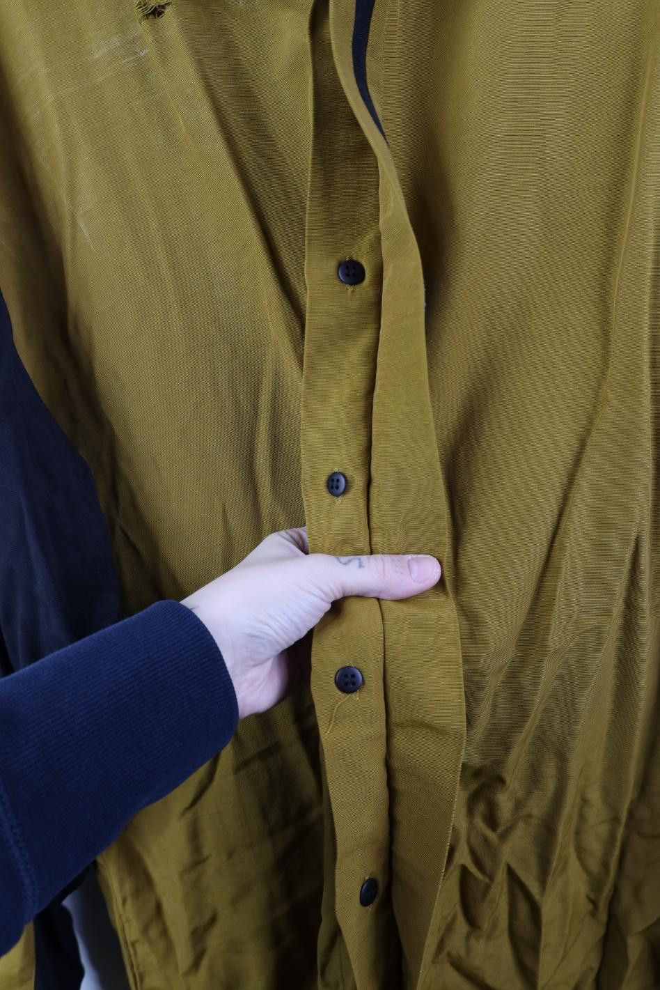 Vintage Vintage 90s Streetwear Rayon Gabardine Button Shirt Size US M / EU 48-50 / 2 - 10 Thumbnail