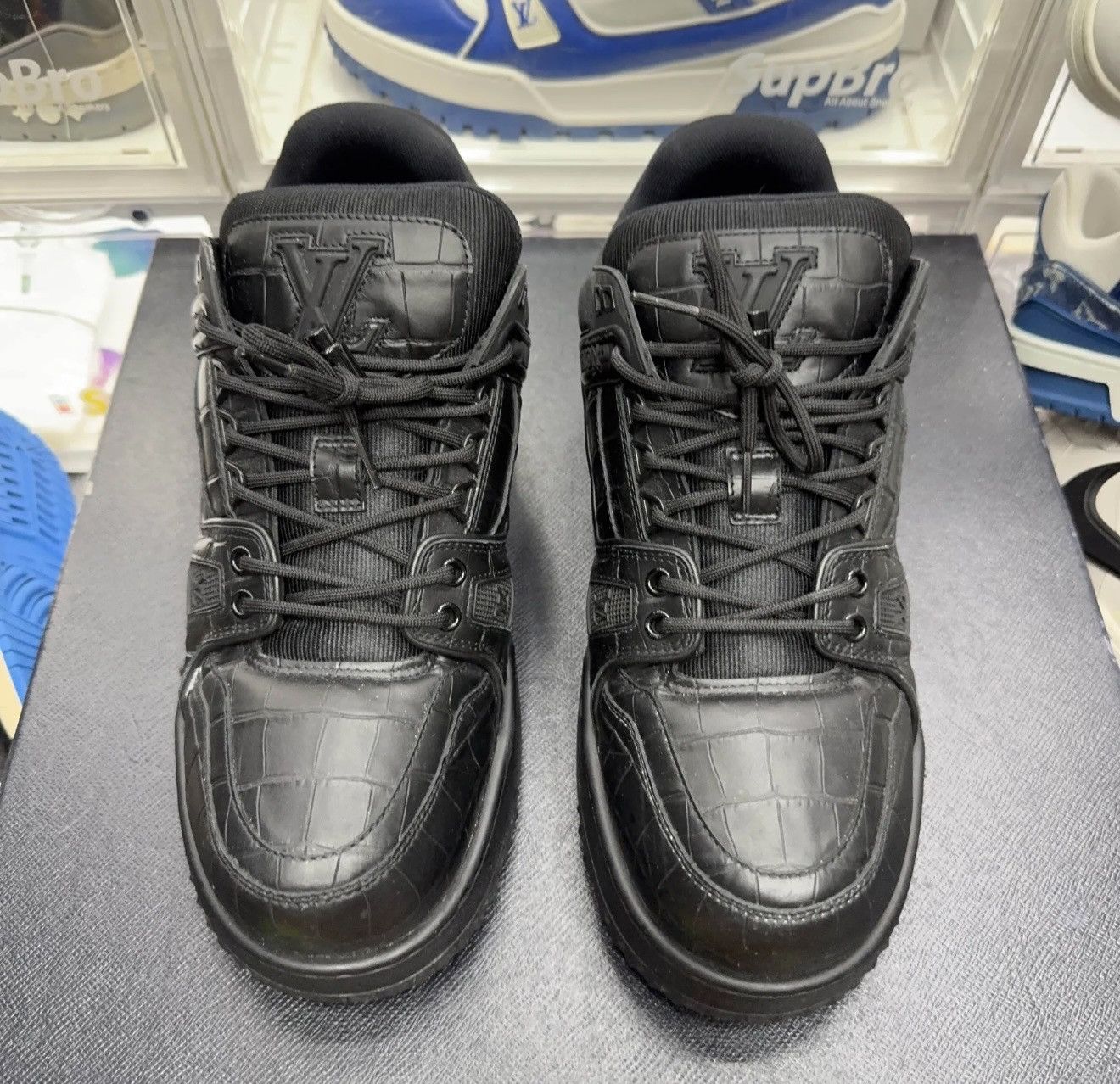 Louis Vuitton Louis Vuitton Trainer Maxi Black Leather Sneakers 0079 Size US 9 / EU 42 - 2 Thumbnail