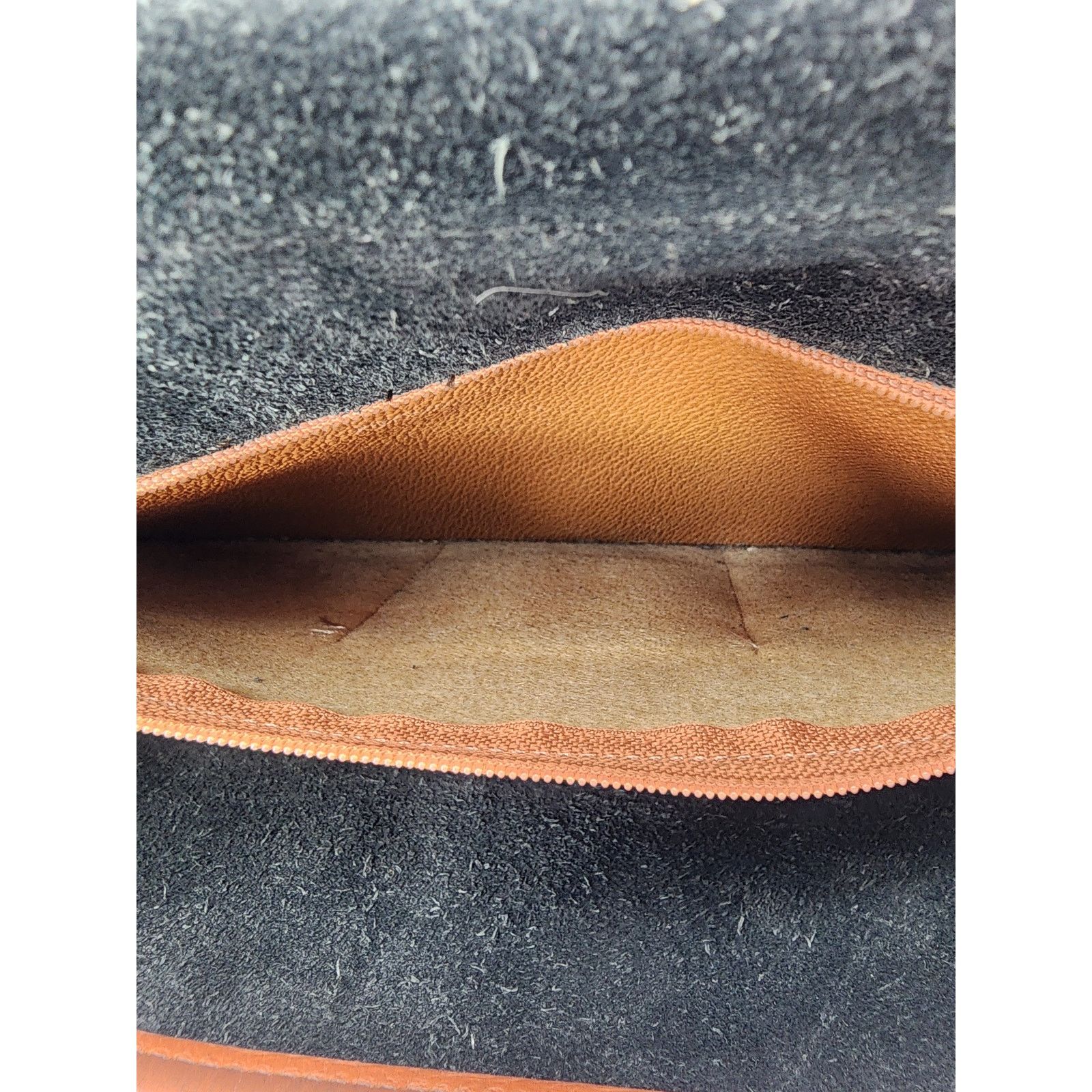 Dooney & Bourke Vintage Dooney & Bourke Black All Weather Leather Handle Bag Size ONE SIZE - 13 Thumbnail