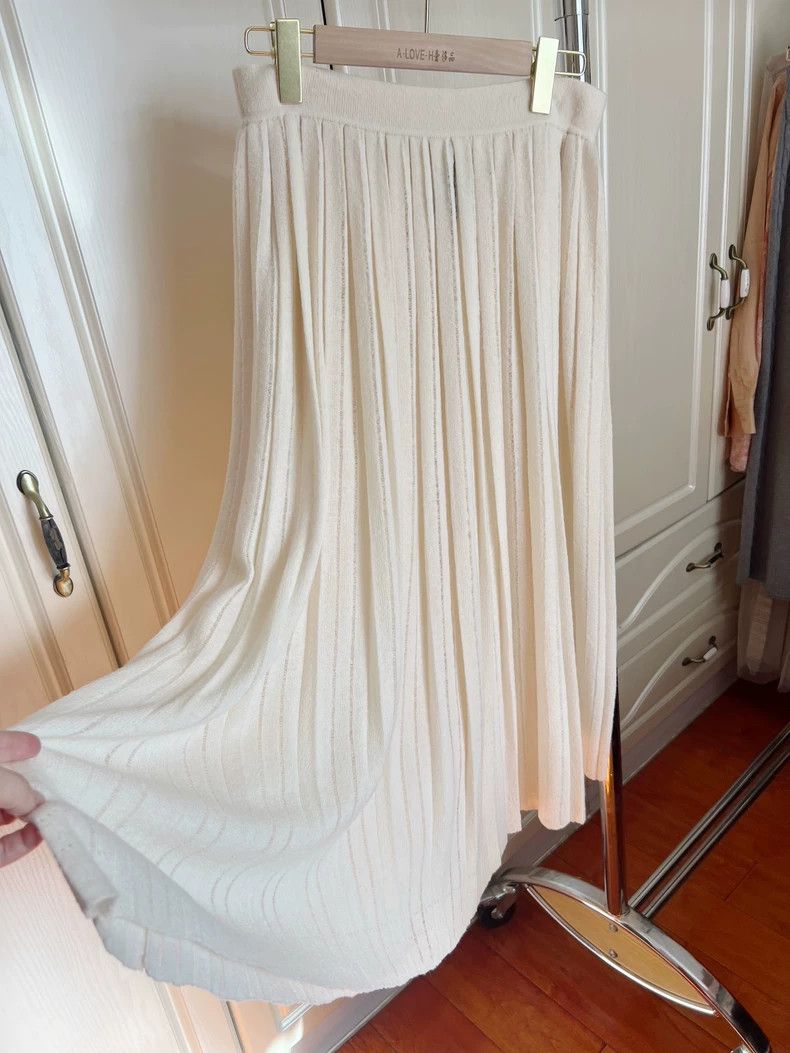 Loro Piana LORO PIANA sizeM Cashmere pleated skirt Size 26" / US 2 / IT 38 - 3 Thumbnail