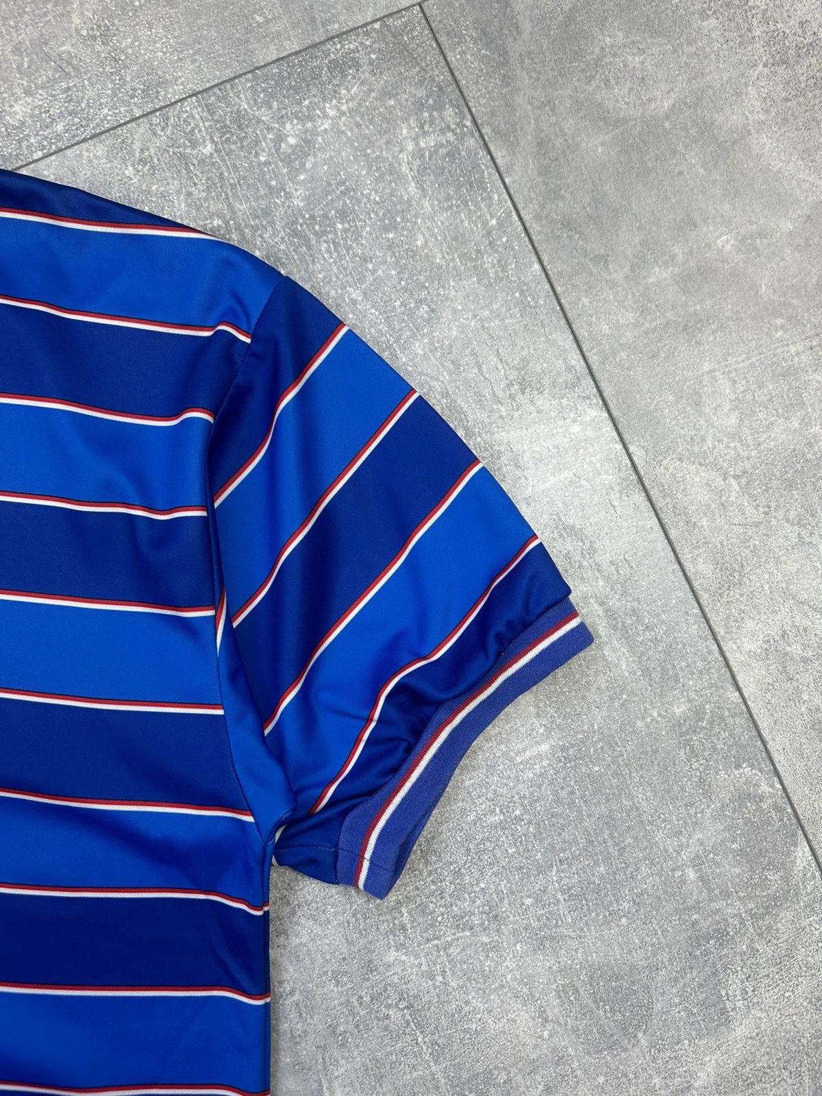 Vintage Vintage Score Draw Chelsea Official Retro Soccer Jersey Size US L / EU 52-54 / 3 - 4 Thumbnail