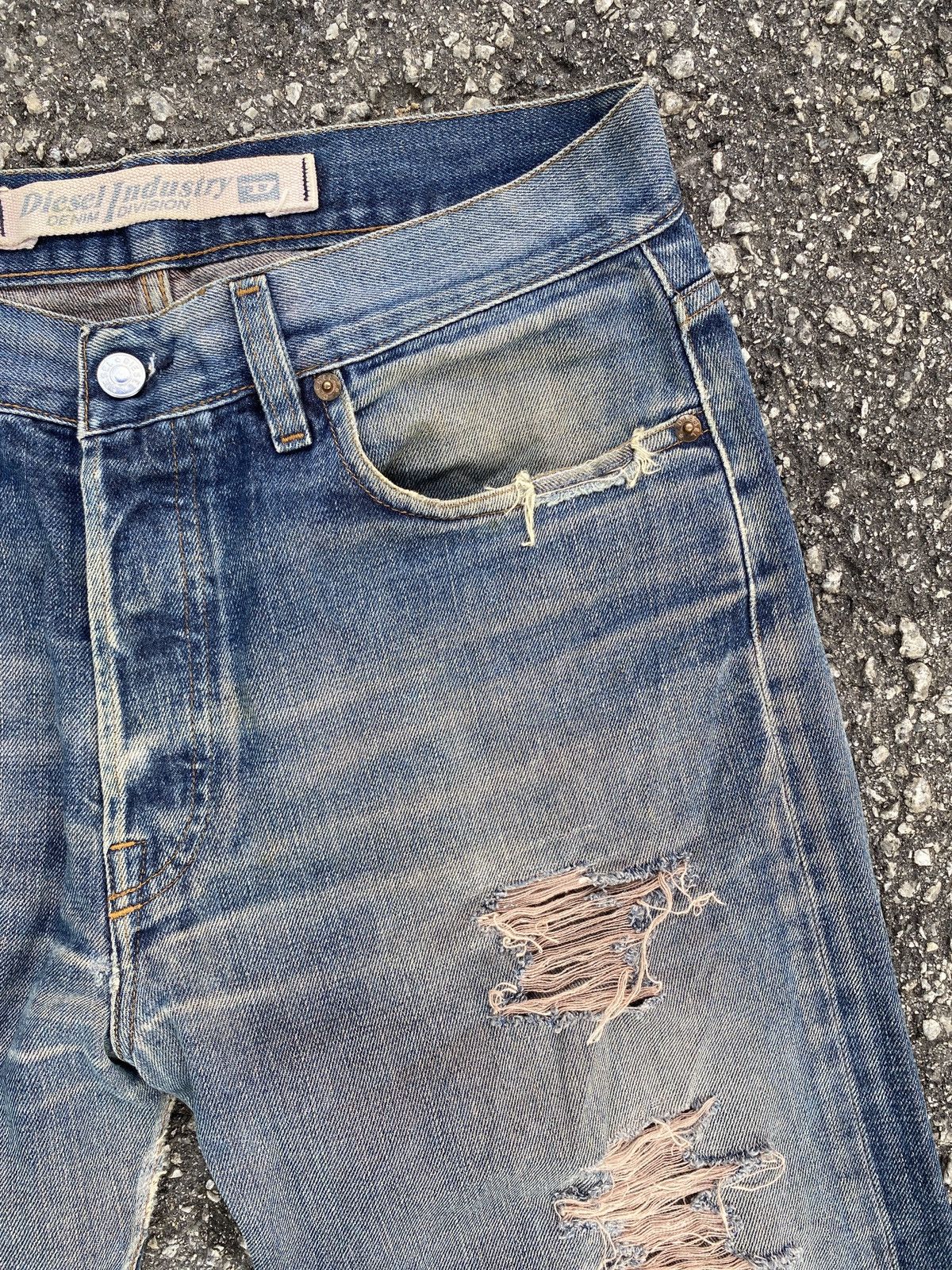 Diesel × Vintage Vintage 90’s Diesel D Blue Washed Distressed Denim Size US 32 / EU 48 - 9 Thumbnail