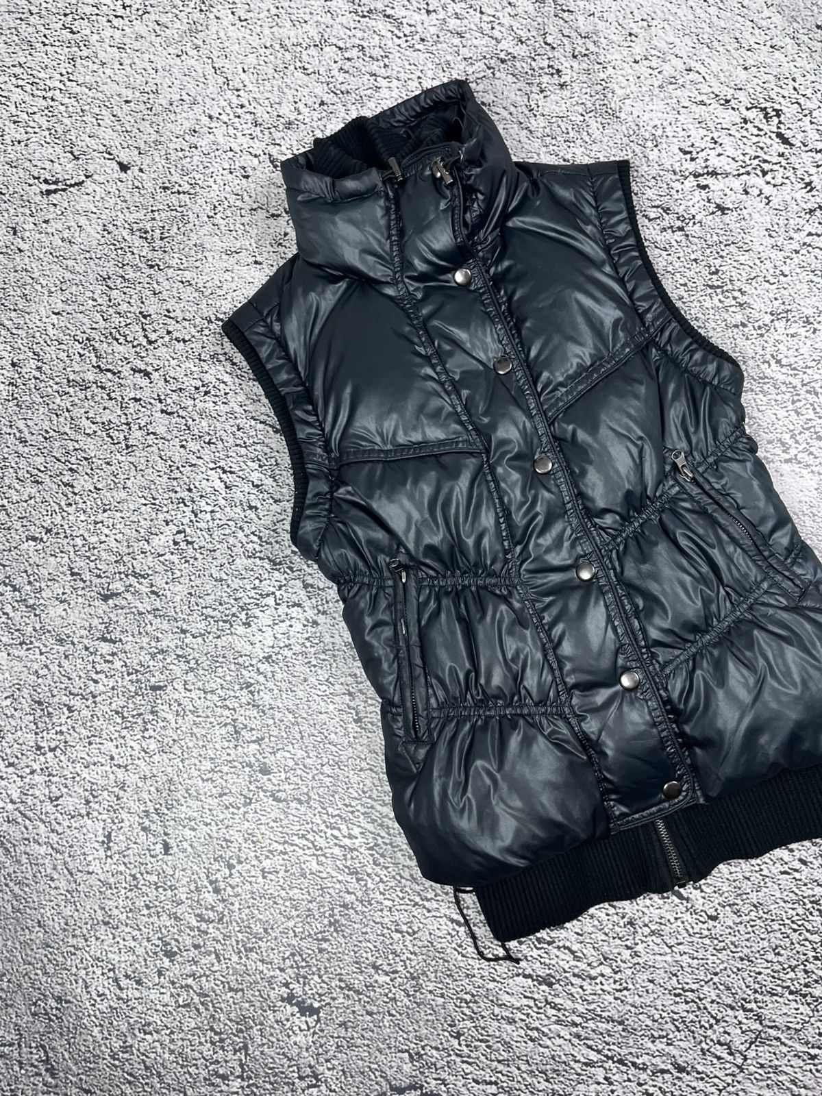 Japanese Brand Vintage Y2K Black Puffer Vest with High Neck Size XS / US 0-2 / IT 36-38 - 2 Thumbnail