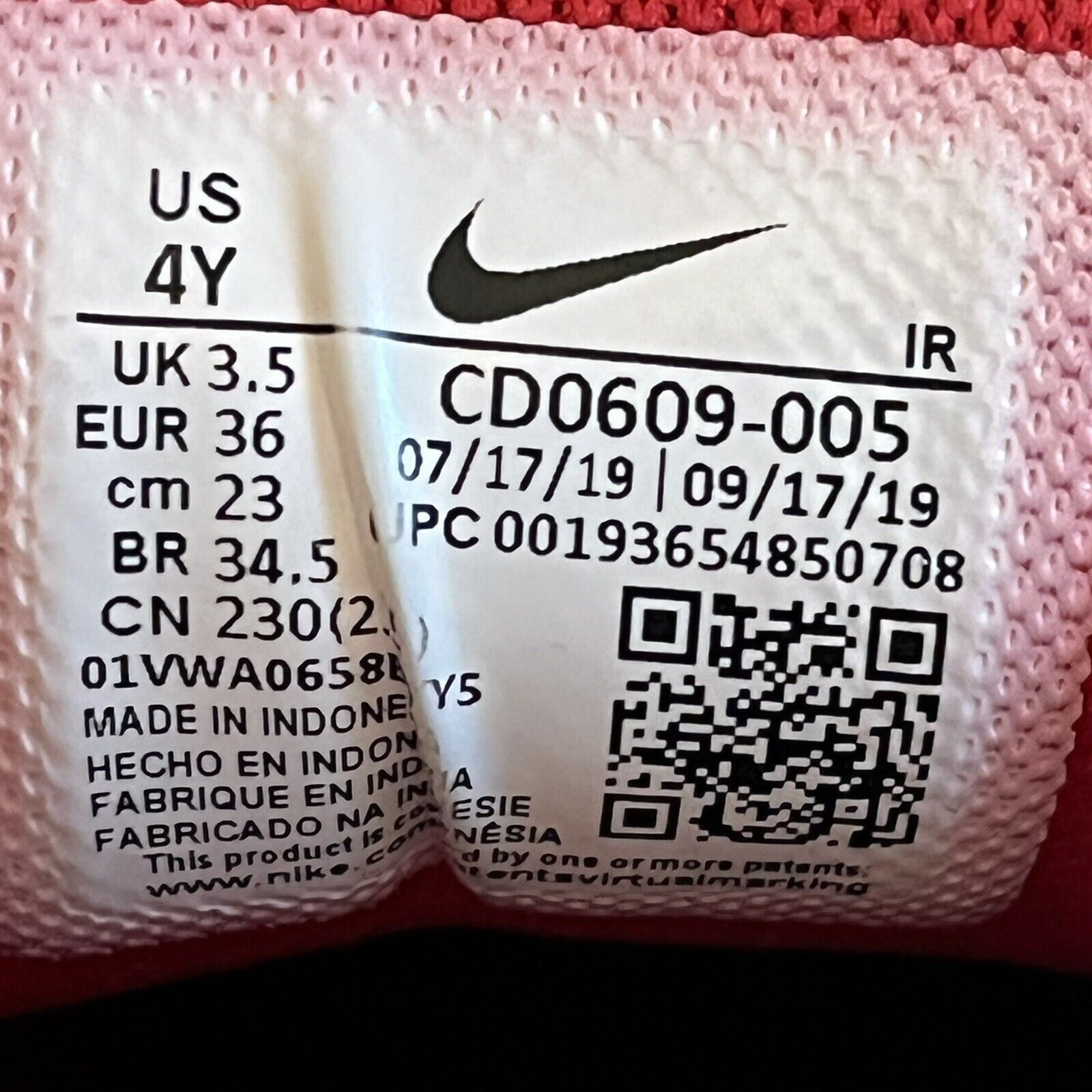 Nike 2019 Nike Air Max Plus TN GS Grey Red CD0609-005 Rare Sz 4Y Size US 5.5 / IT 35.5 - 8 Thumbnail