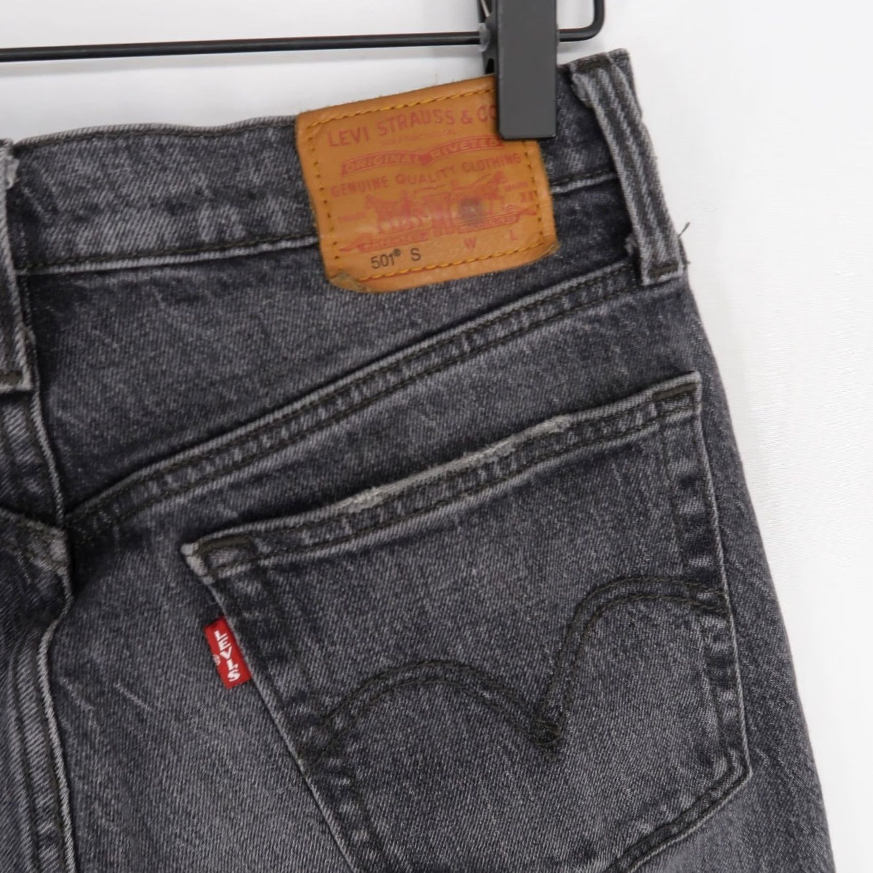 Levi's VINTAGE Levi's 501 Jeans Womens 26 Black High Rise Button Fly Stretch Denim 5-Pocket Mens Girls Size 26" / US 2 / IT 38 - 4 Thumbnail