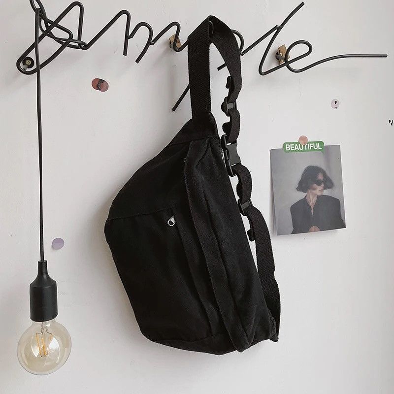 Japanese Brand Black Canvas Crossbody Bag Size ONE SIZE - 4 Thumbnail