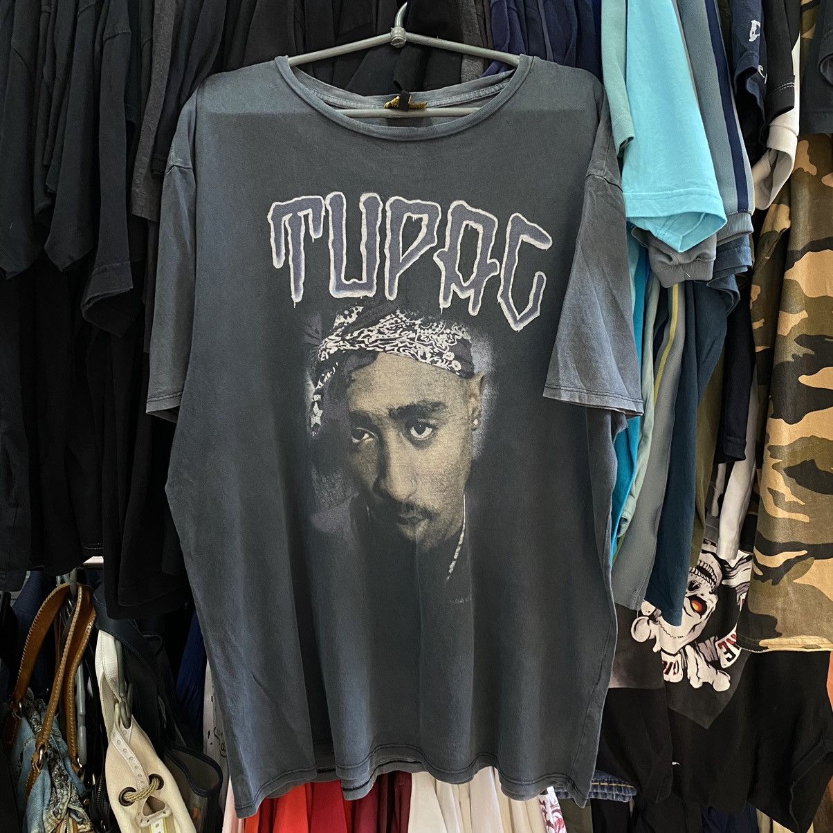 Band Tees Vintage Tupac 2Pac Big Face logo 2017 rap tee Size US XL / EU 56 / 4 - 1 Thumbnail