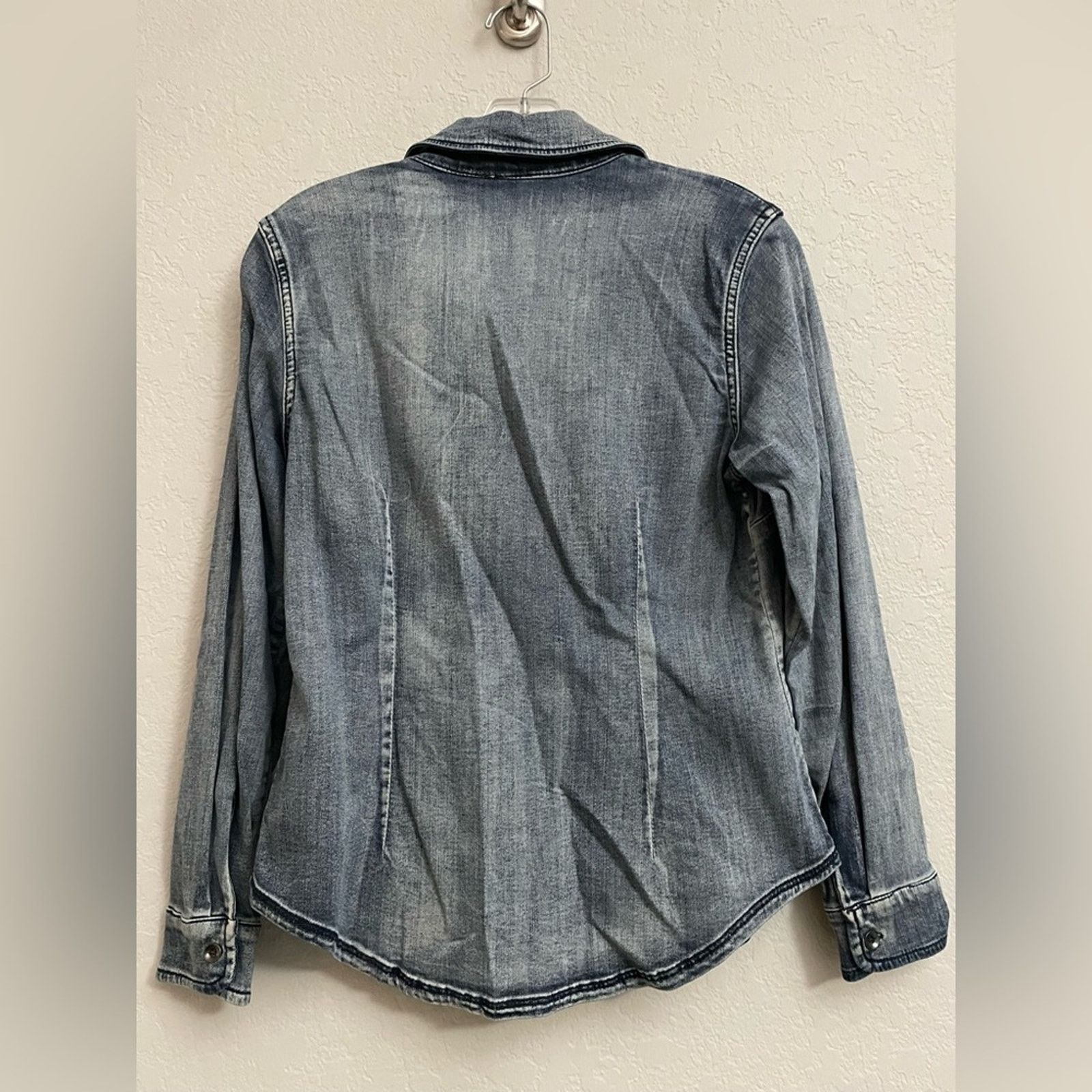 Coldwater Creek Cold water Creek Stretch Denim Button Shirt Petite Small Size S / US 4 / IT 40 - 2 Thumbnail