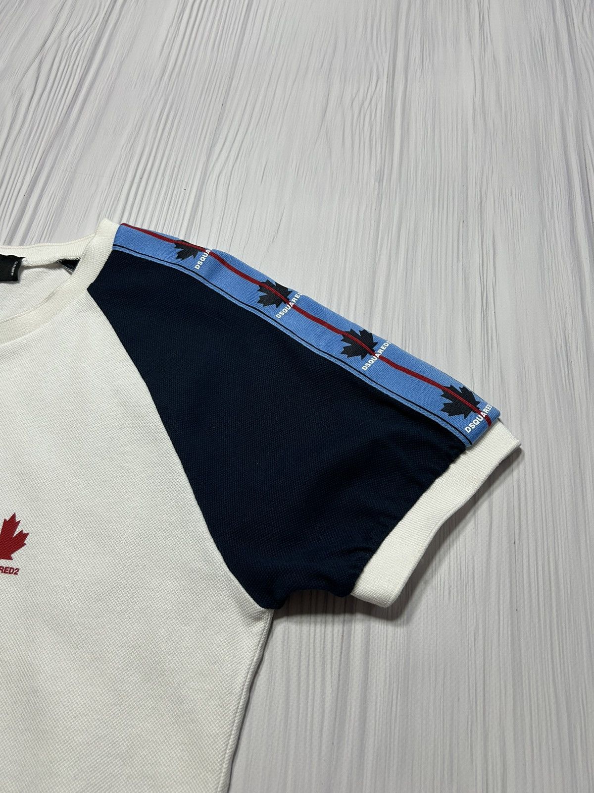 Dsquared2 Dsquared2 Leaf Tape T-Shirt Small Fit Size L Size US L / EU 52-54 / 3 - 8 Thumbnail