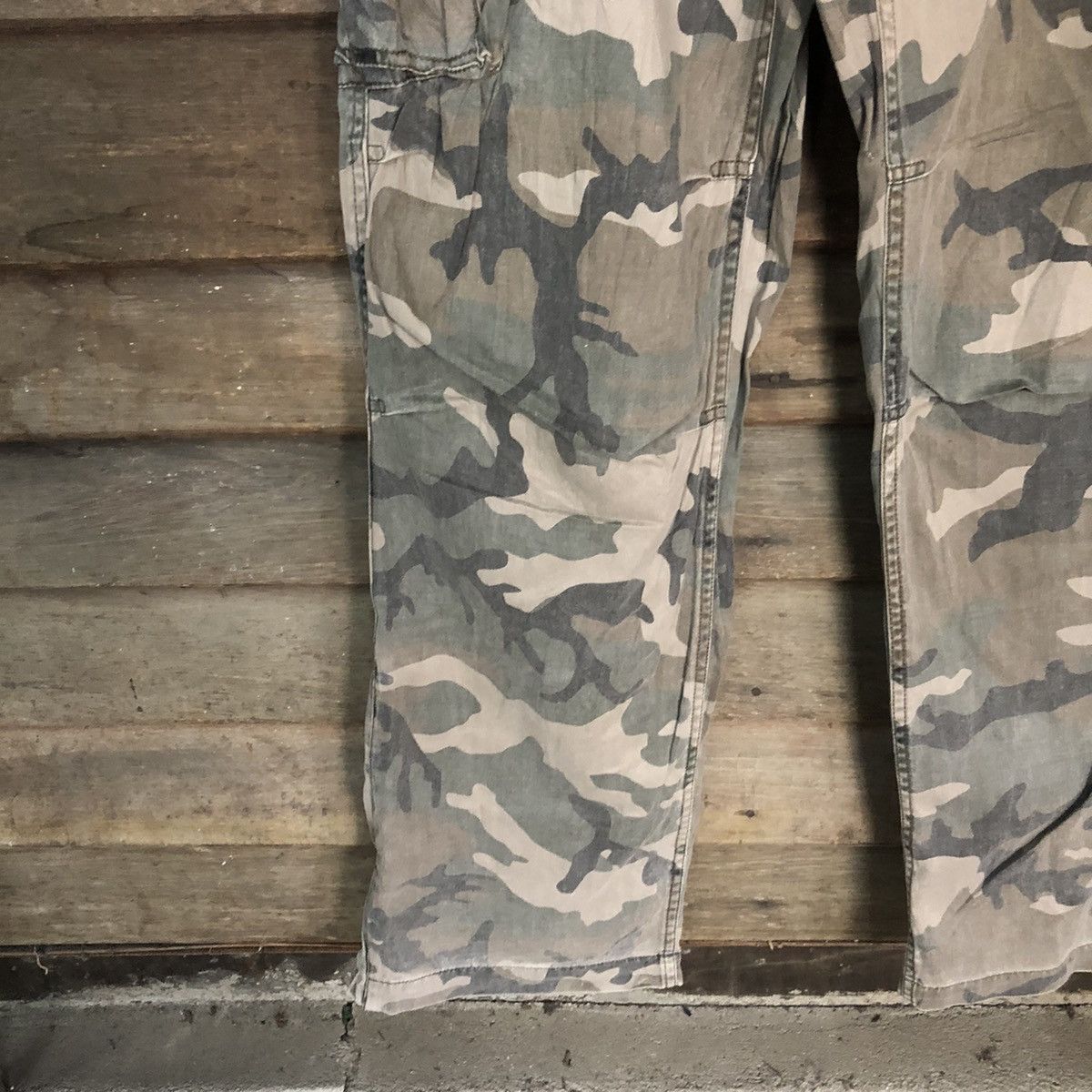 Japanese Brand DL Plus More Camo utility military cargo Pants #S2775 Size US 35 - 8 Thumbnail