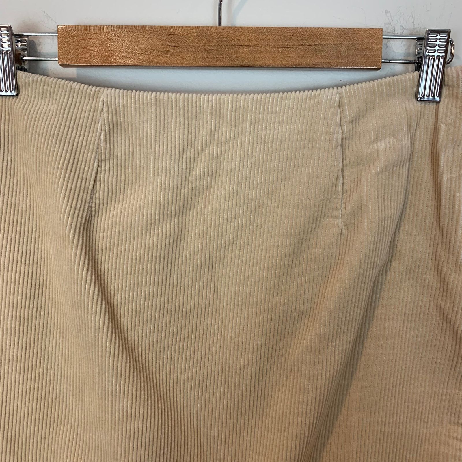 Anthropologie Anthropologie Maeve Beige Tan Corduroy Pencil Skirt 0 XS Size 25" / US 0 / IT 36 - 5 Thumbnail