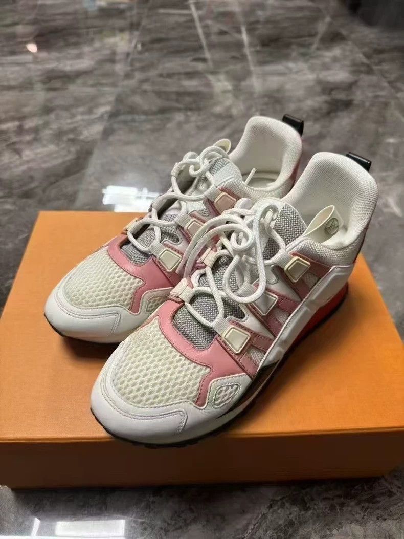 Louis Vuitton Louis Vuitton White run away sneakers Size US 6 / IT 36 - 1 Thumbnail