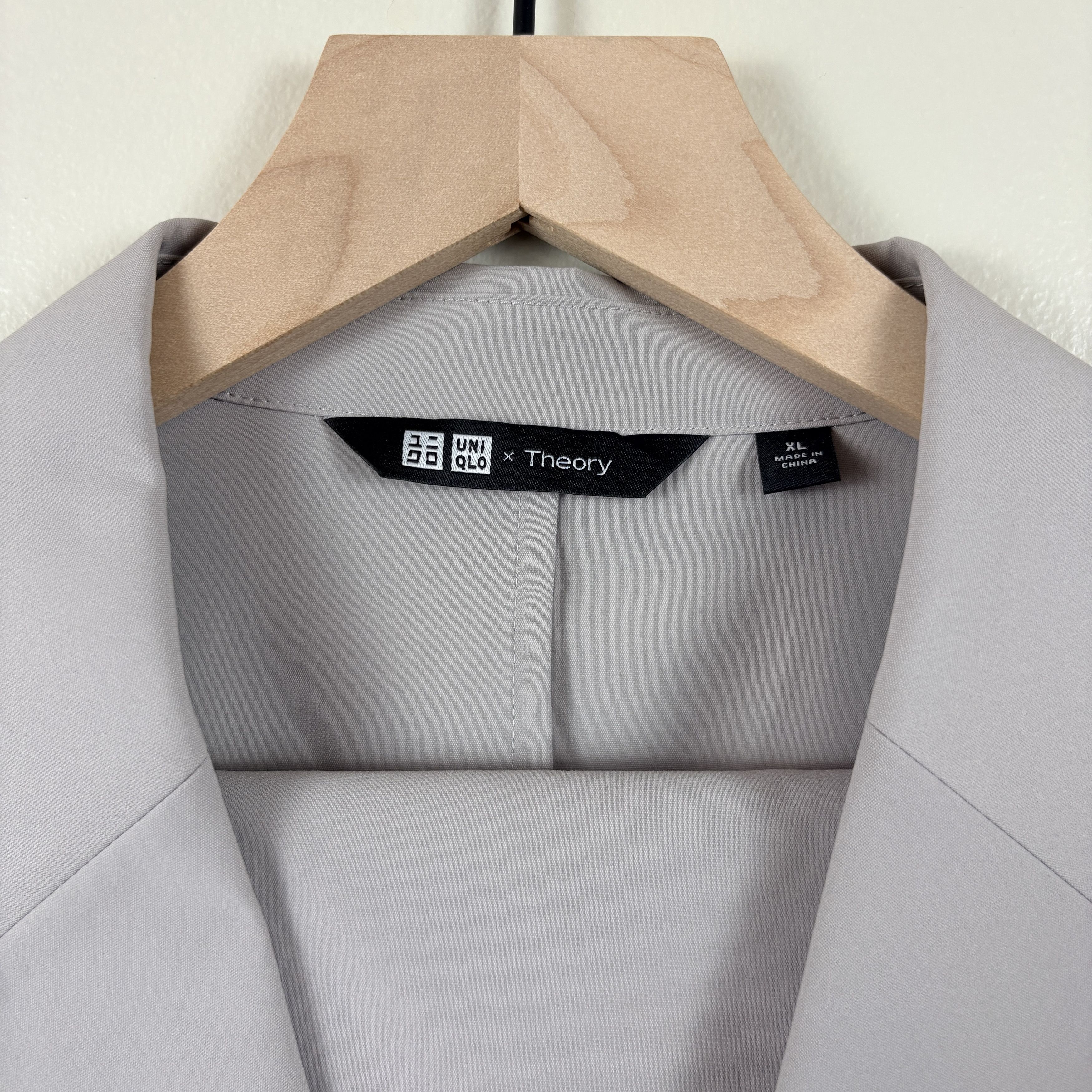 Uniqlo Uniqlo x Theory Ultra Light Suit Set, Light Gray NWT Size 44R - 3 Thumbnail